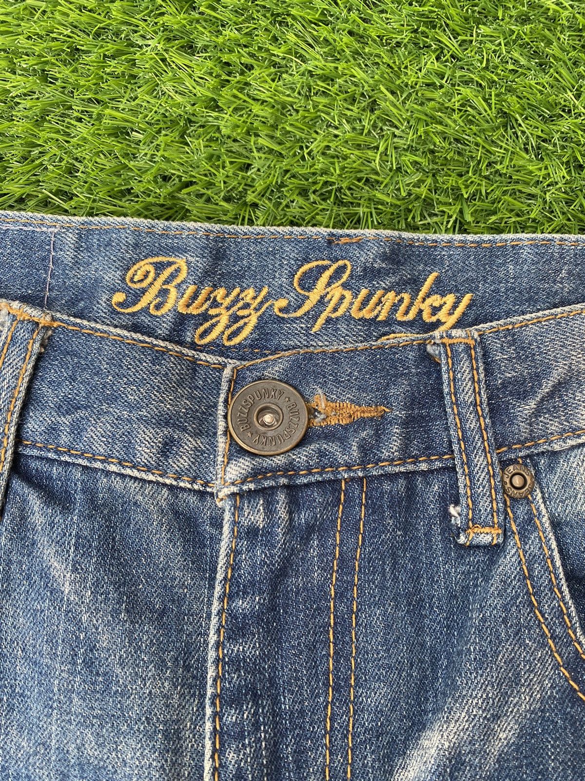 Japanese Brand Vintage Buzz Spunky Distressed Flare Pant Size US 31 - 5 Thumbnail