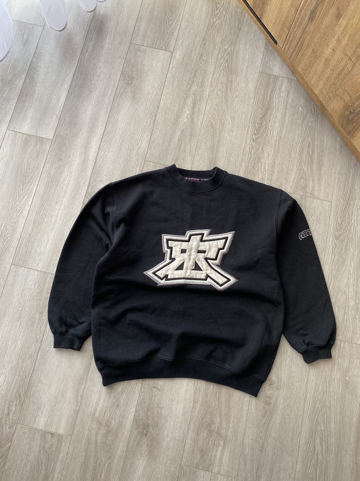 Tribal Streetwear × Vintage 90s Vintage Tribal sweatshirt USA hip hop rap wu wear Size US S / EU 44-46 / 1 - 1 Thumbnail