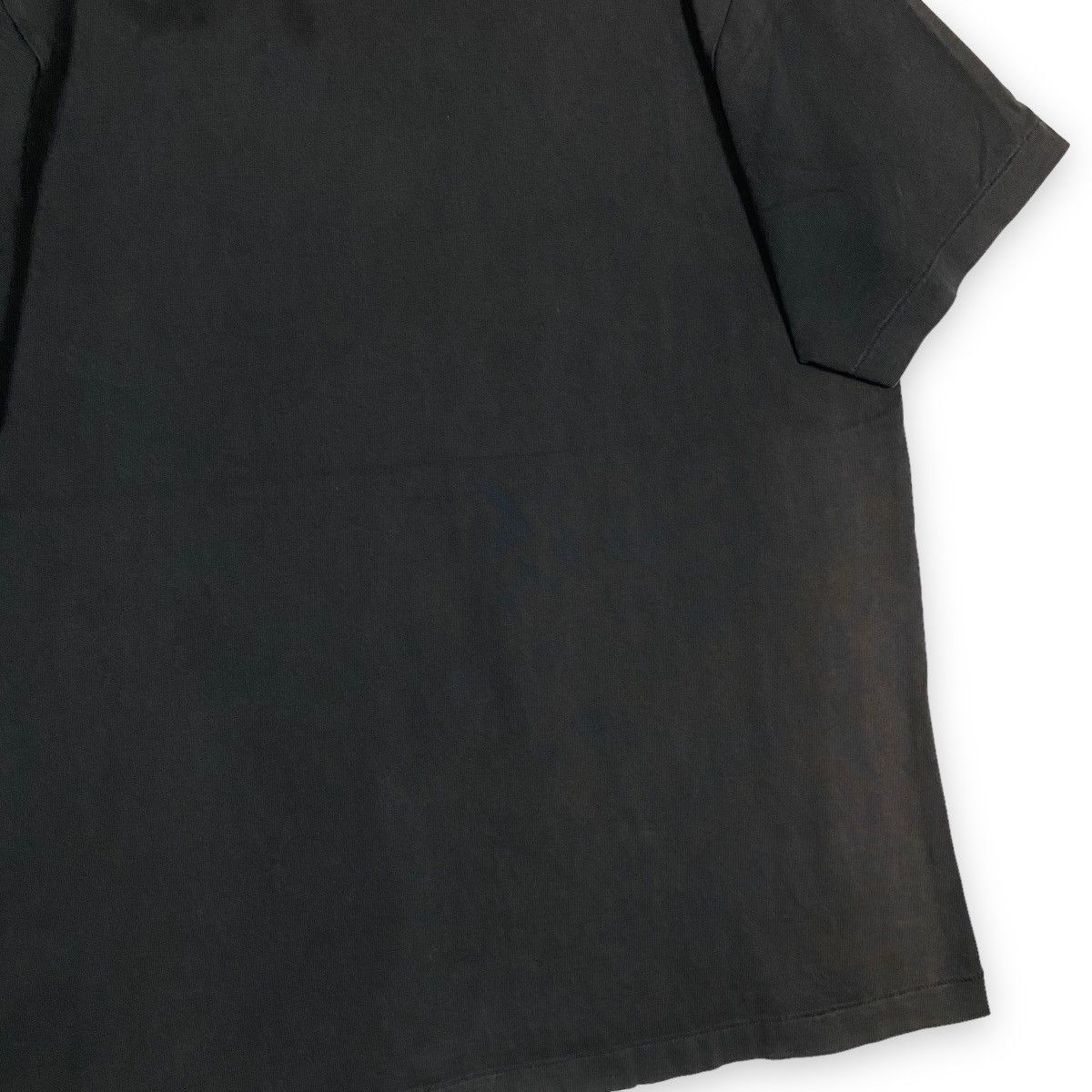 Japanese Brand × Kaws × Uniqlo KAWS UNIQLO BIG PRINTED T SHIRT Size US L / EU 52-54 / 3 - 10 Thumbnail