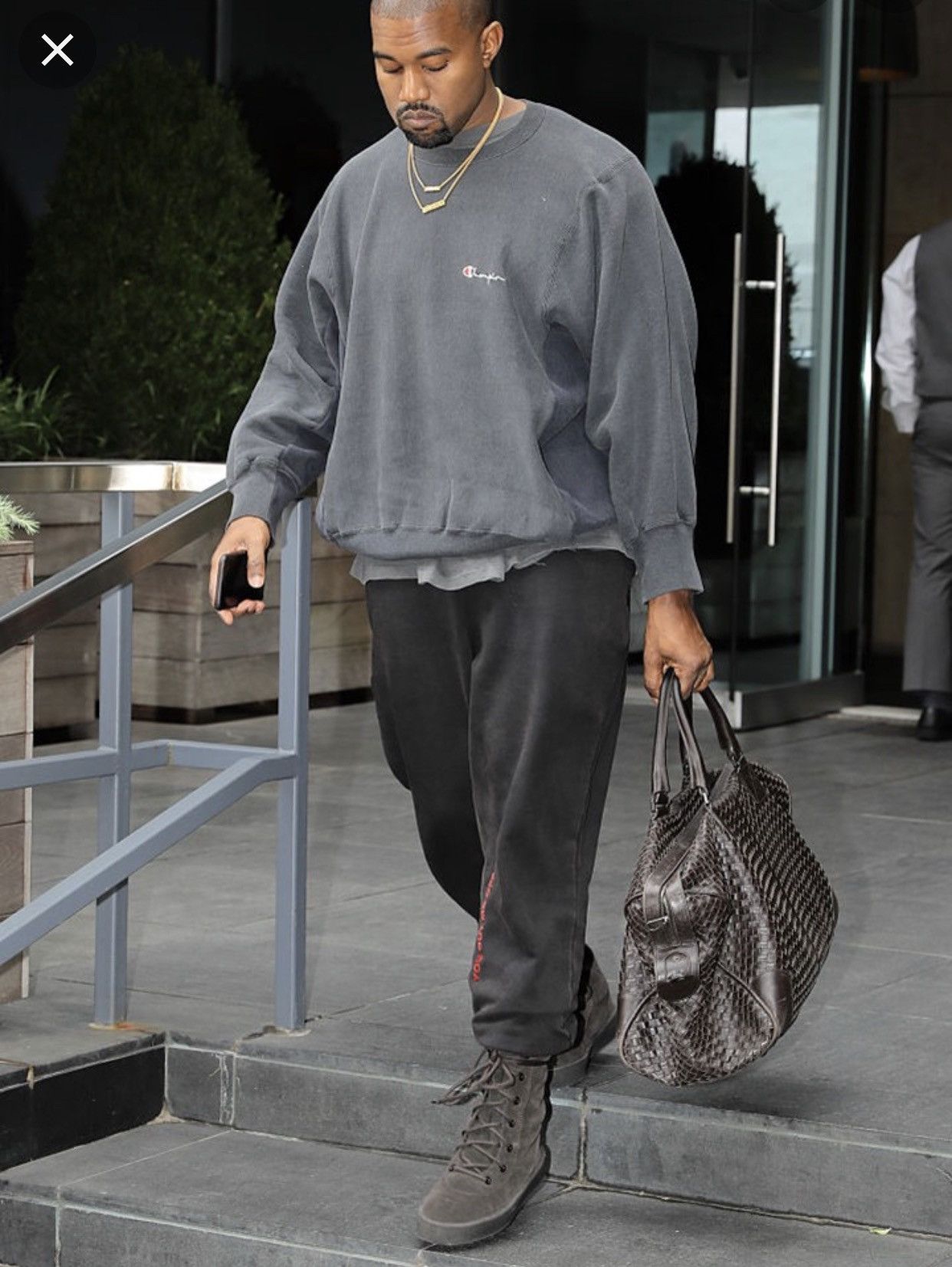 Champion Vintage Champion Sweatshirt Made in japan Kanye West Style Size US M / EU 48-50 / 2 - 1 Thumbnail