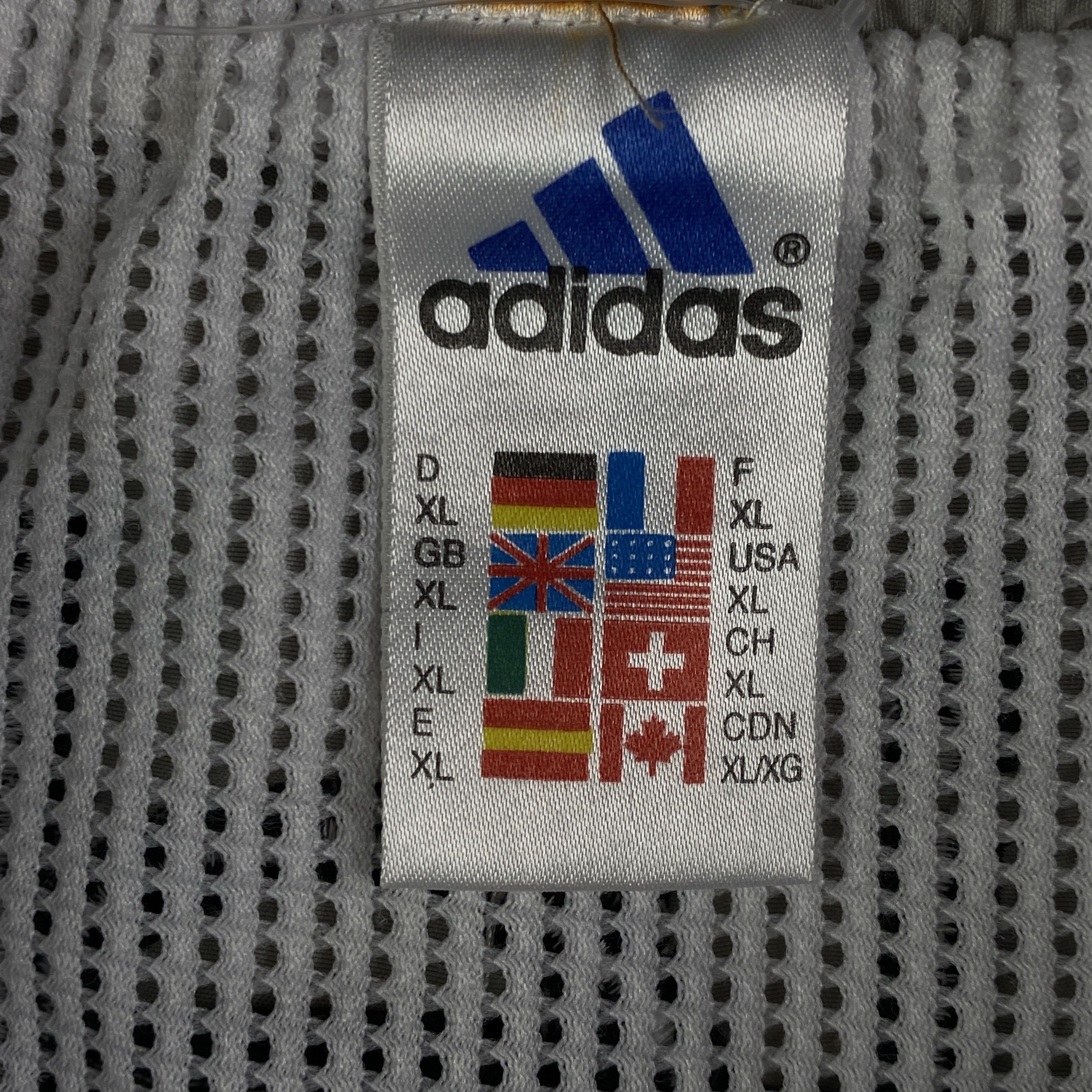 Adidas × Vintage Men’s Shorts Adidas Vintage Size XL Size US 34 / EU 50 - 5 Thumbnail