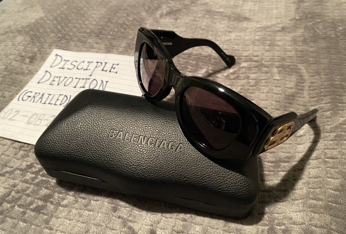 Balenciaga Balenciaga Paris Cat Sunglasses Size ONE SIZE - 2 Thumbnail