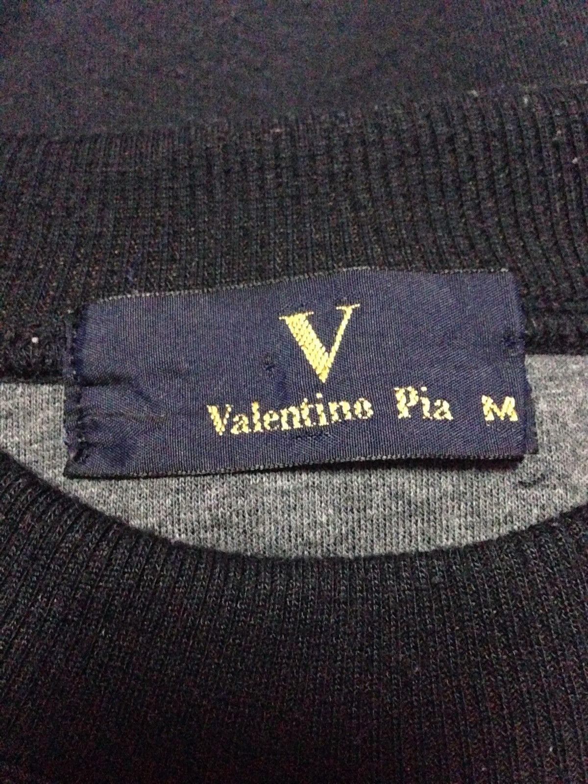 Valentino Vintage 90's Valentino Pia Sweatshirts Size M Size US M / EU 48-50 / 2 - 4 Thumbnail