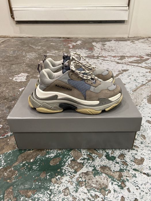 Grailed balenciaga sale triple s