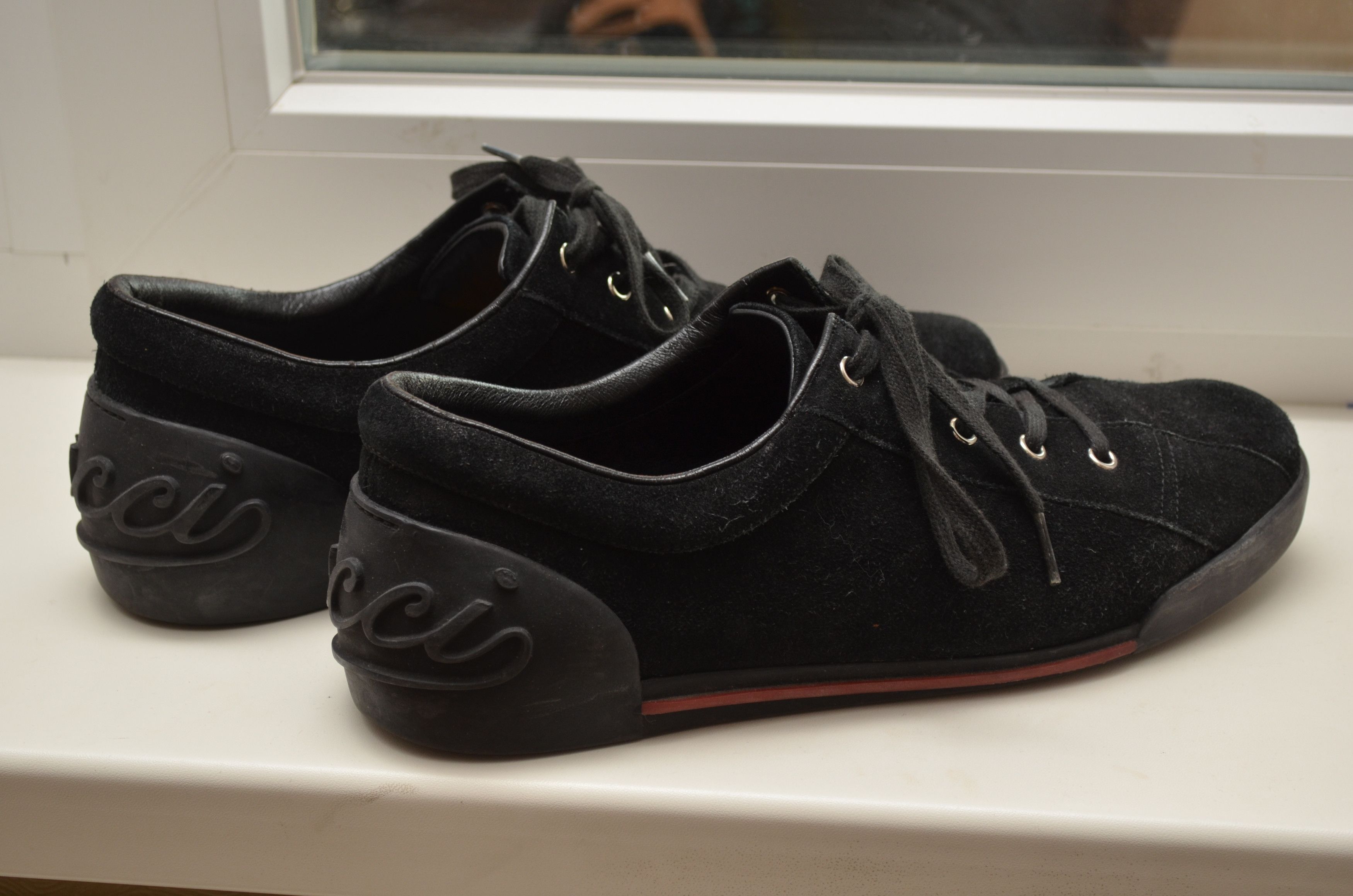 Gucci GUCCI GG Black Suede Logo Embellished Low Top Sneakers Size US 9.5 / EU 42-43 - 1 Thumbnail