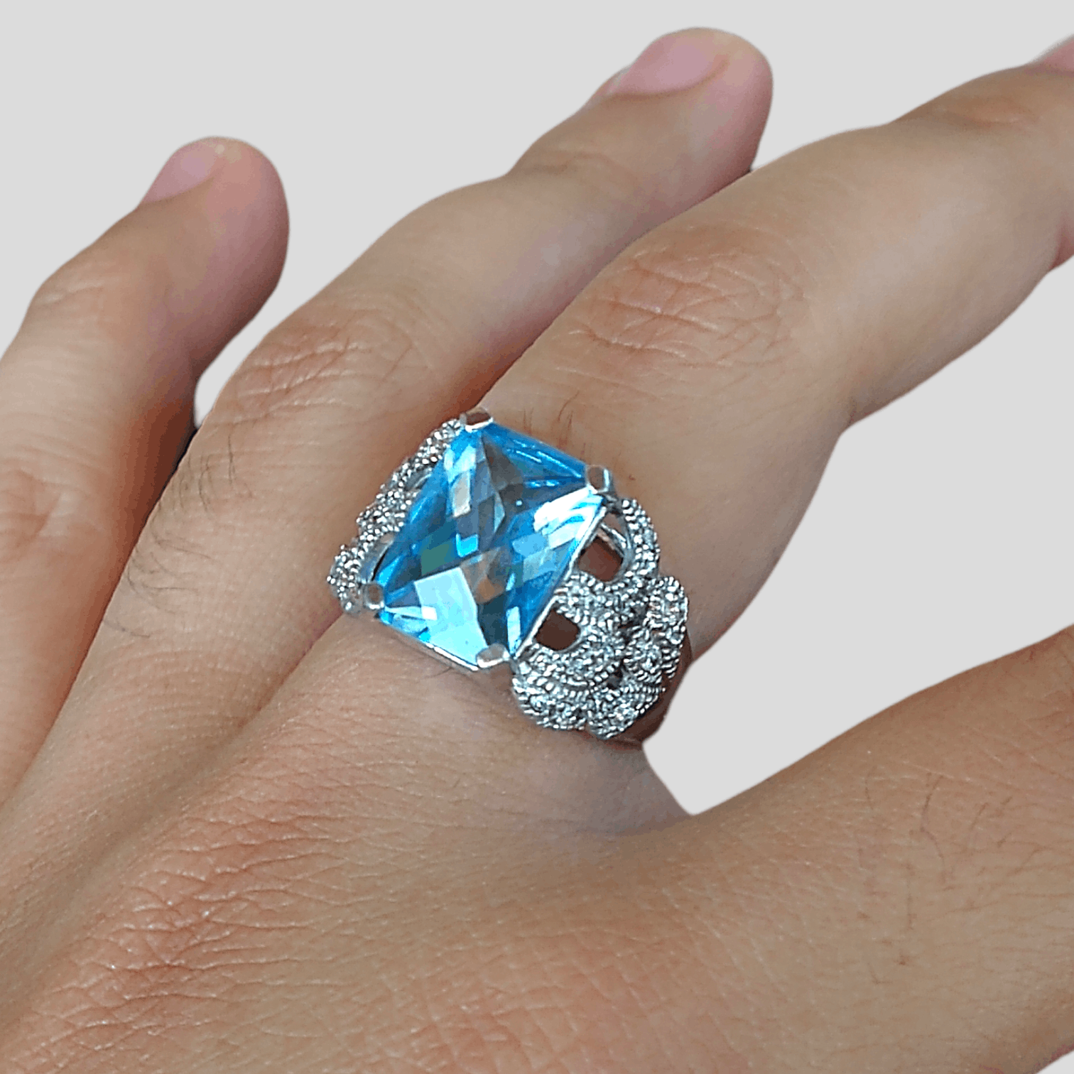 Jewelry Sterling Silver Ring Size 9 Faux Blue Topaz Size ONE SIZE - 9 Thumbnail