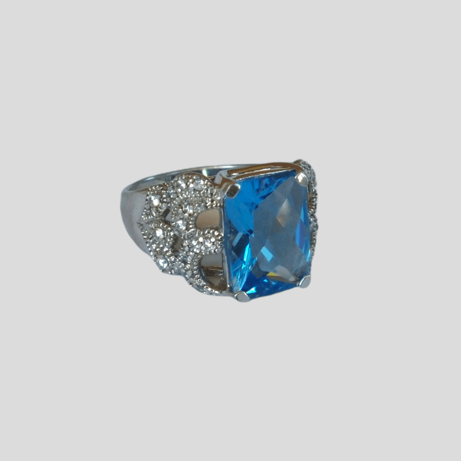 Jewelry Sterling Silver Ring Size 9 Faux Blue Topaz Size ONE SIZE - 1 Thumbnail