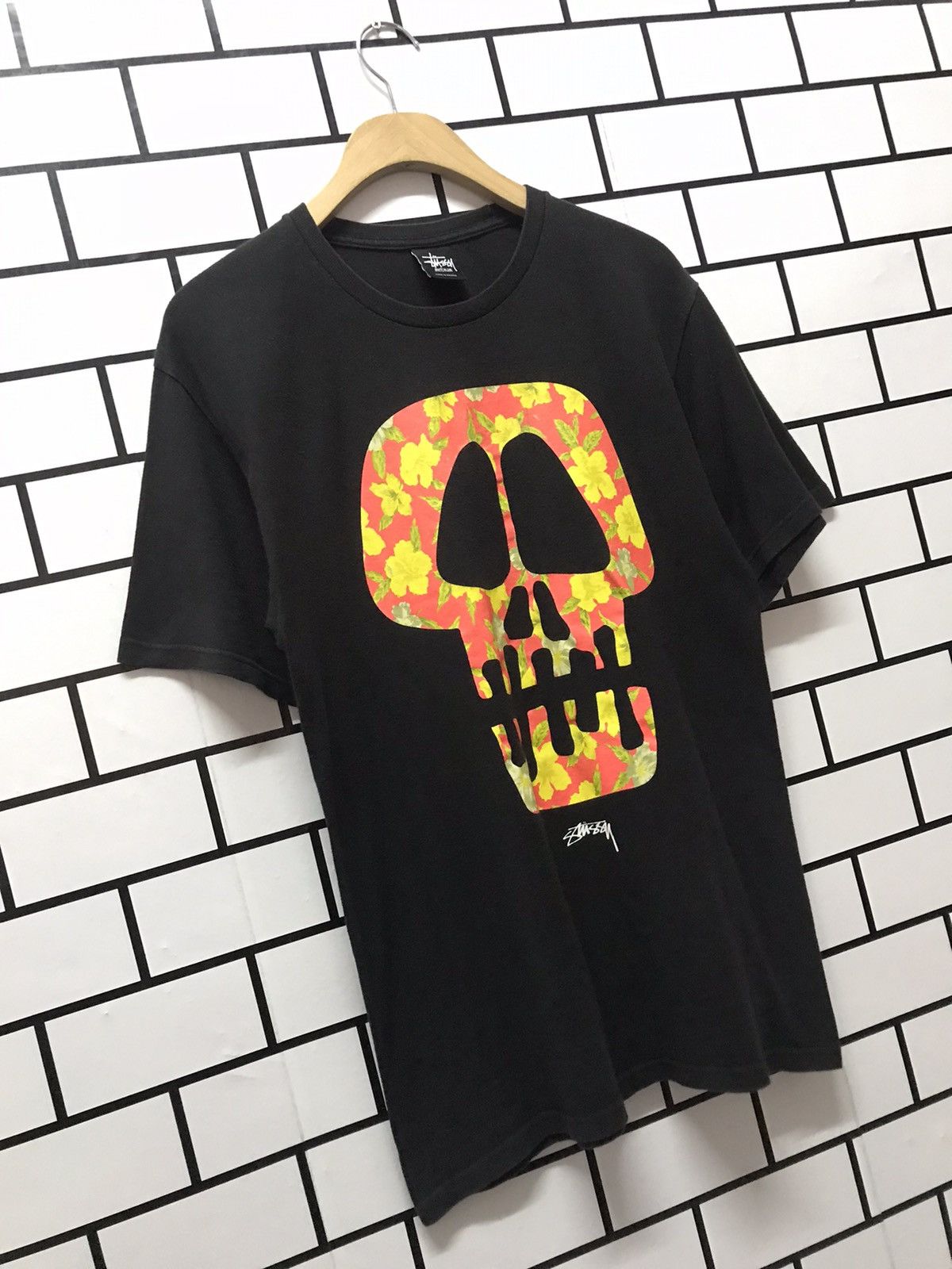 Stussy × Vintage Vintage Stussy Skull Floral Tshirt Size US M / EU 48-50 / 2 - 3 Thumbnail