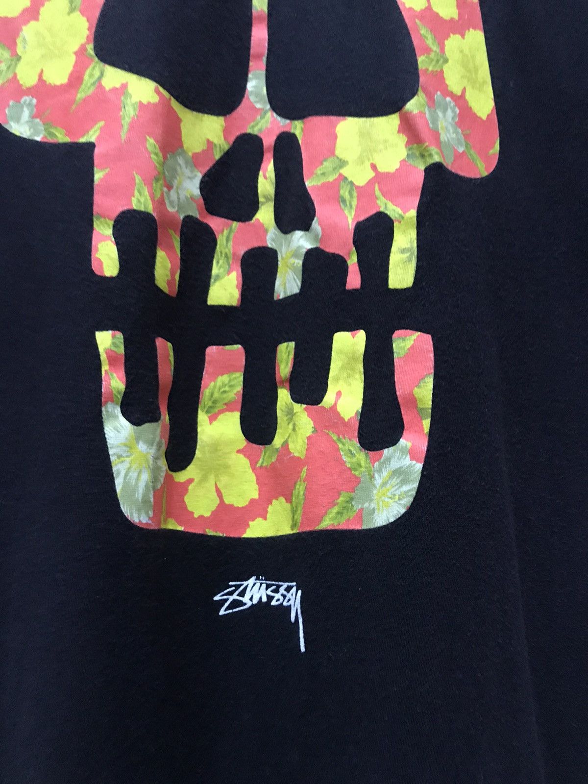 Stussy × Vintage Vintage Stussy Skull Floral Tshirt Size US M / EU 48-50 / 2 - 5 Thumbnail