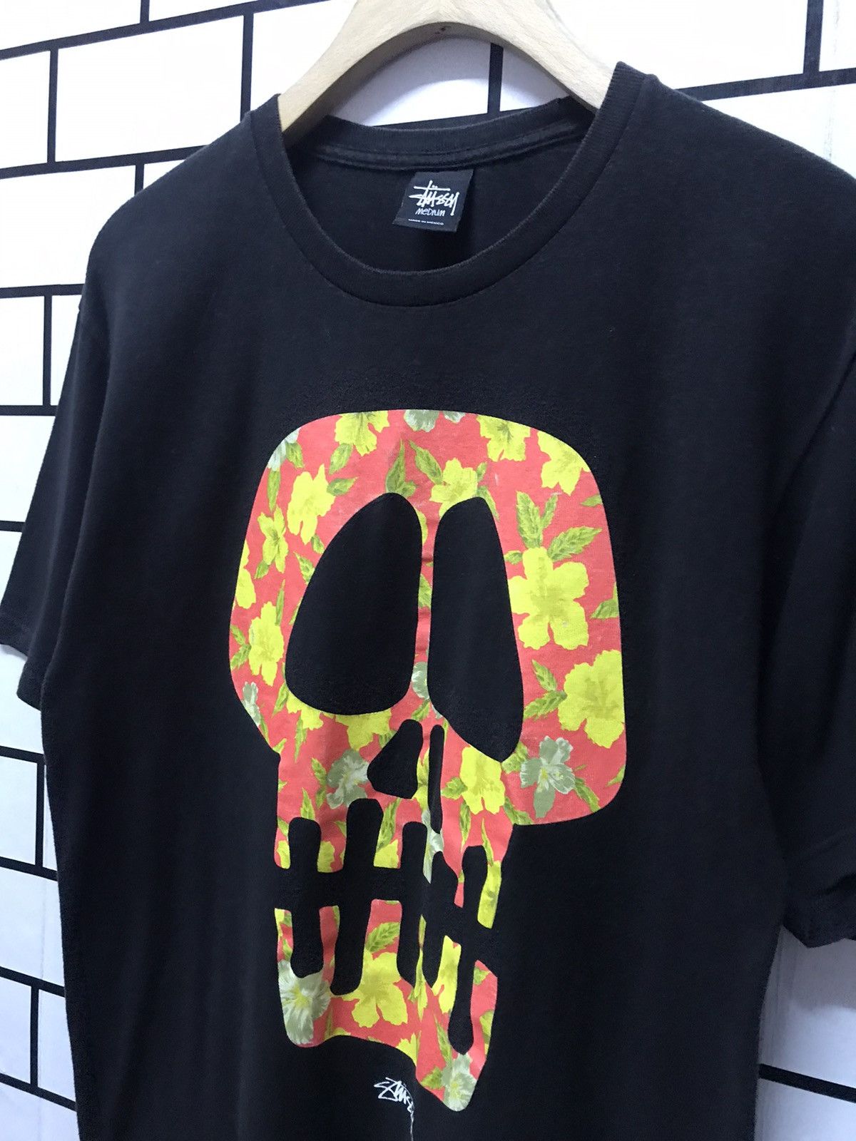 Stussy × Vintage Vintage Stussy Skull Floral Tshirt Size US M / EU 48-50 / 2 - 6 Thumbnail
