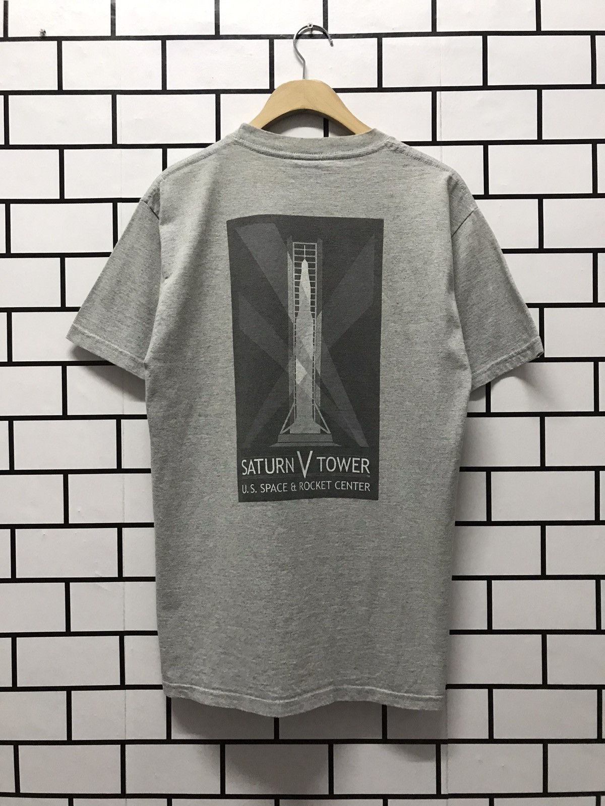Arts & Science × NASA × Vintage Vintage 90’s Saturn V Tower U.S Space & Rocket center tshirt Size US M / EU 48-50 / 2 - 1 Thumbnail