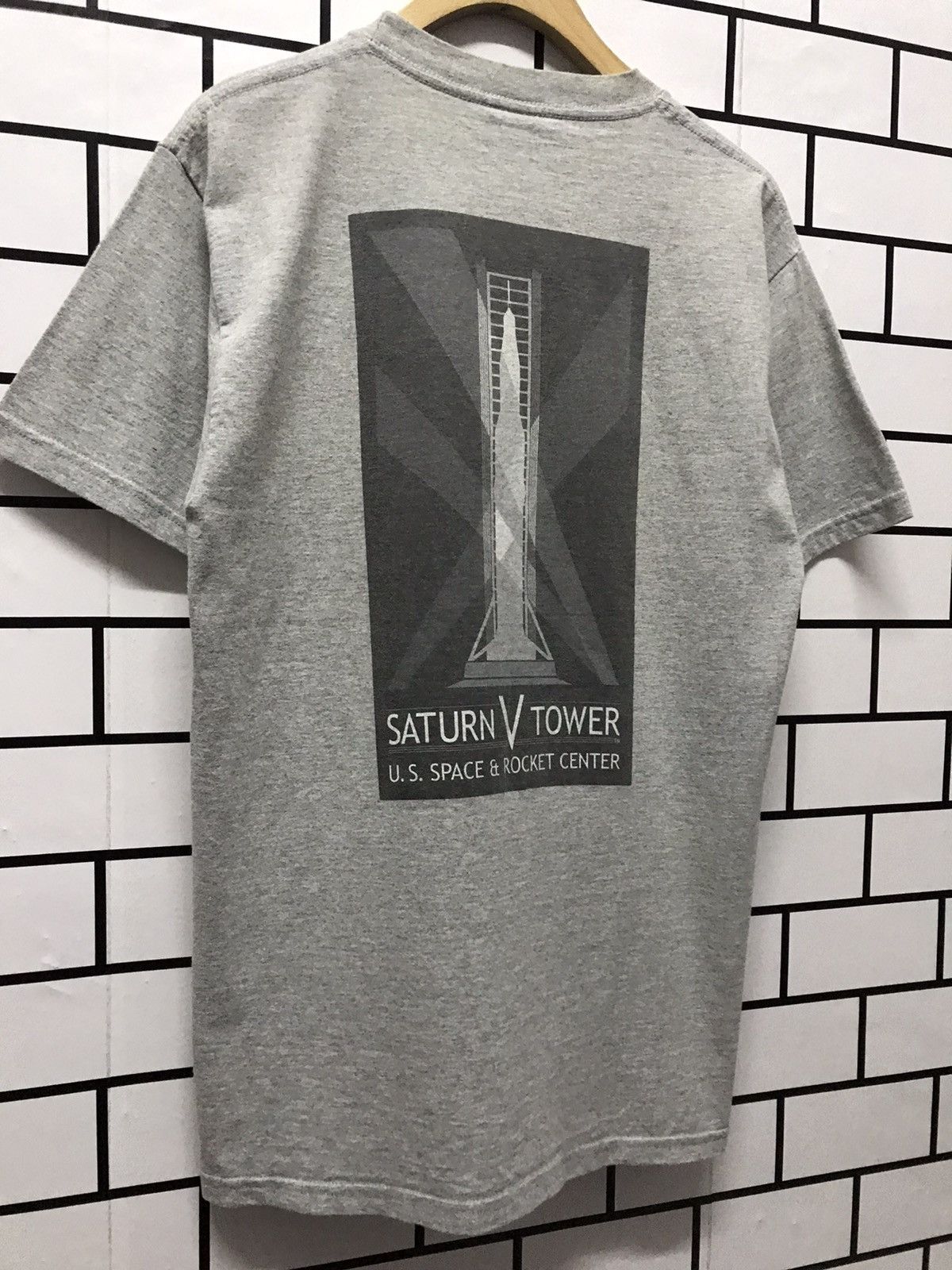 Arts & Science × NASA × Vintage Vintage 90’s Saturn V Tower U.S Space & Rocket center tshirt Size US M / EU 48-50 / 2 - 4 Thumbnail