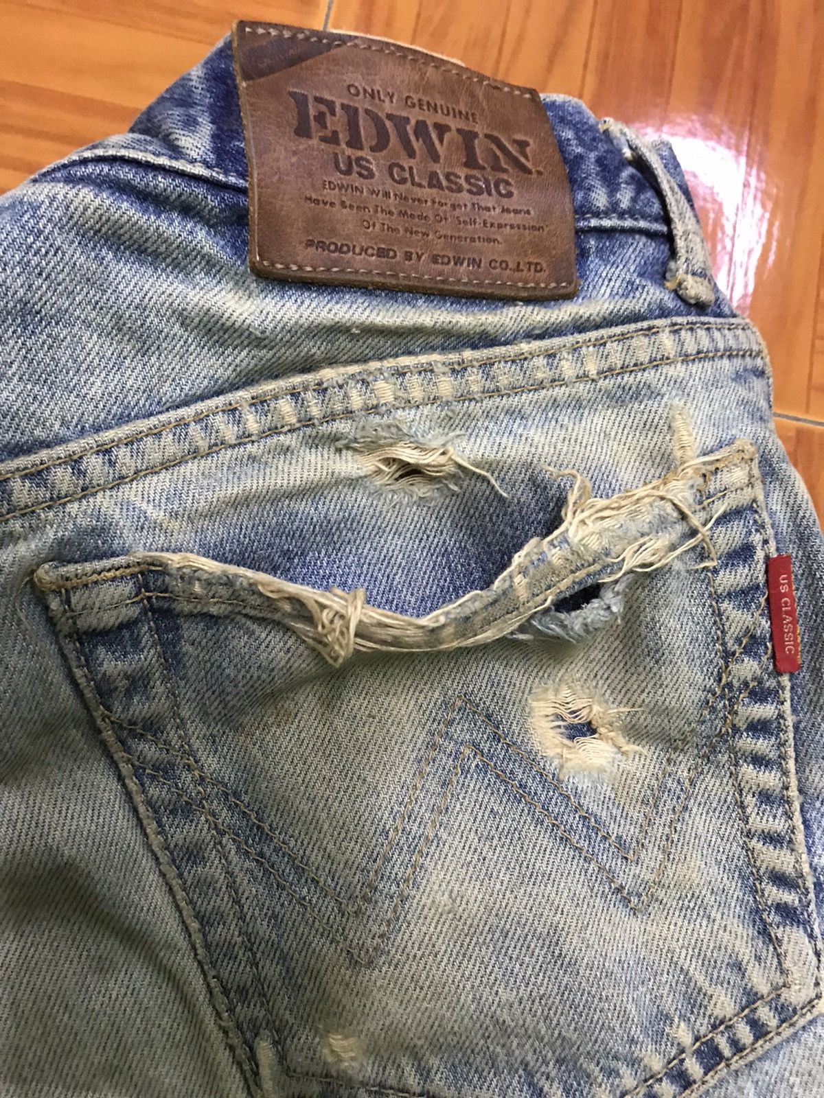 Edwin Vintage Distressed Blue Jeans – Faded Wash with Knee Rips Size US 30 / EU 46 - 9 Thumbnail