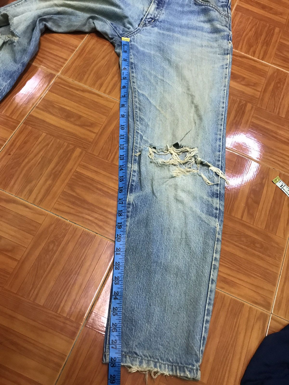 Edwin Vintage Distressed Blue Jeans – Faded Wash with Knee Rips Size US 30 / EU 46 - 13 Thumbnail