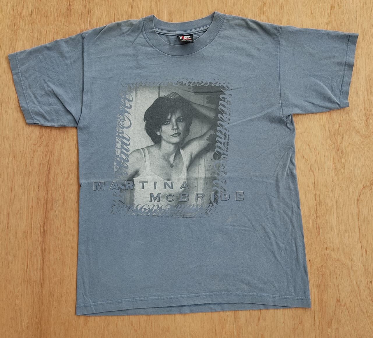 vintage tee B16 Martina McBride