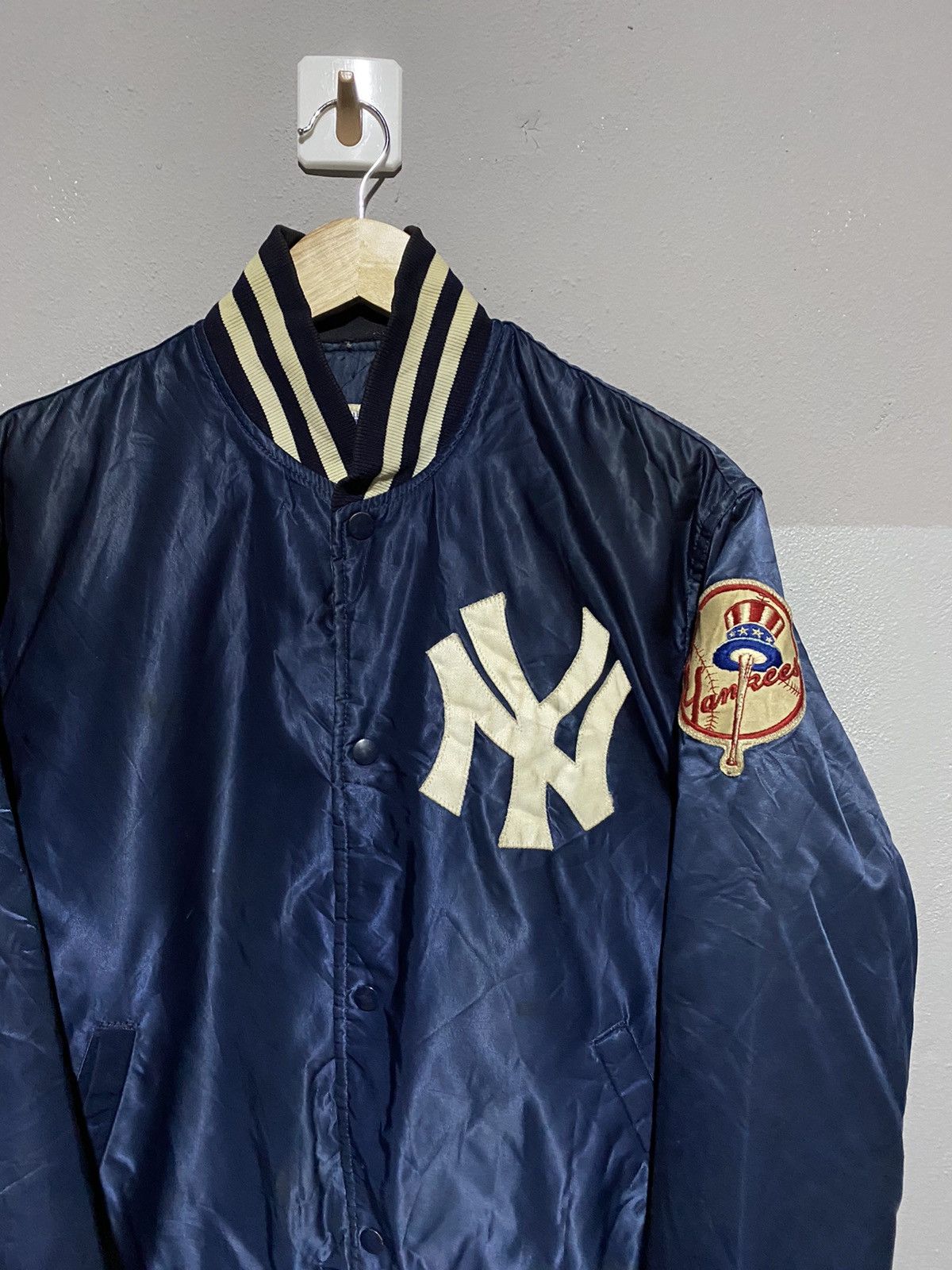 MLB × New York Yankees × Starter 🔥SALE🔥VINTAGE MLB STARTER JACKET NEW YORK YANKEES Size US L / EU 52-54 / 3 - 4 Thumbnail