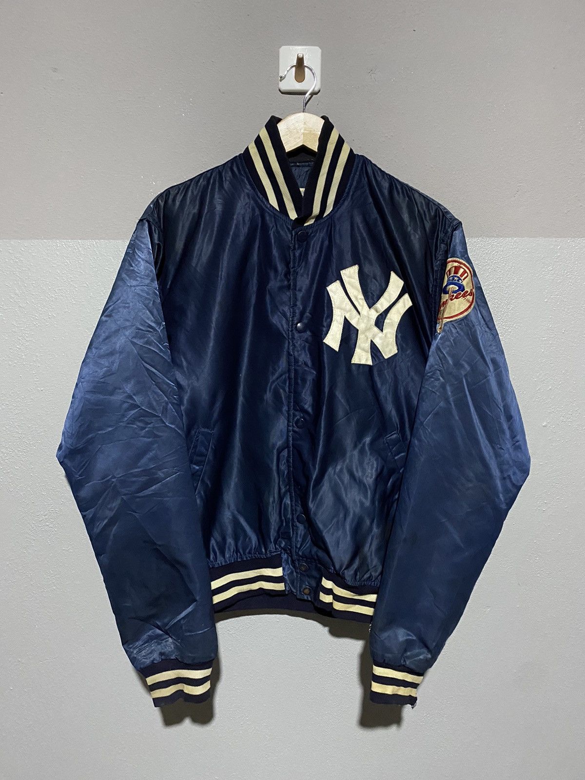MLB × New York Yankees × Starter 🔥SALE🔥VINTAGE MLB STARTER JACKET NEW YORK YANKEES Size US L / EU 52-54 / 3 - 6 Thumbnail