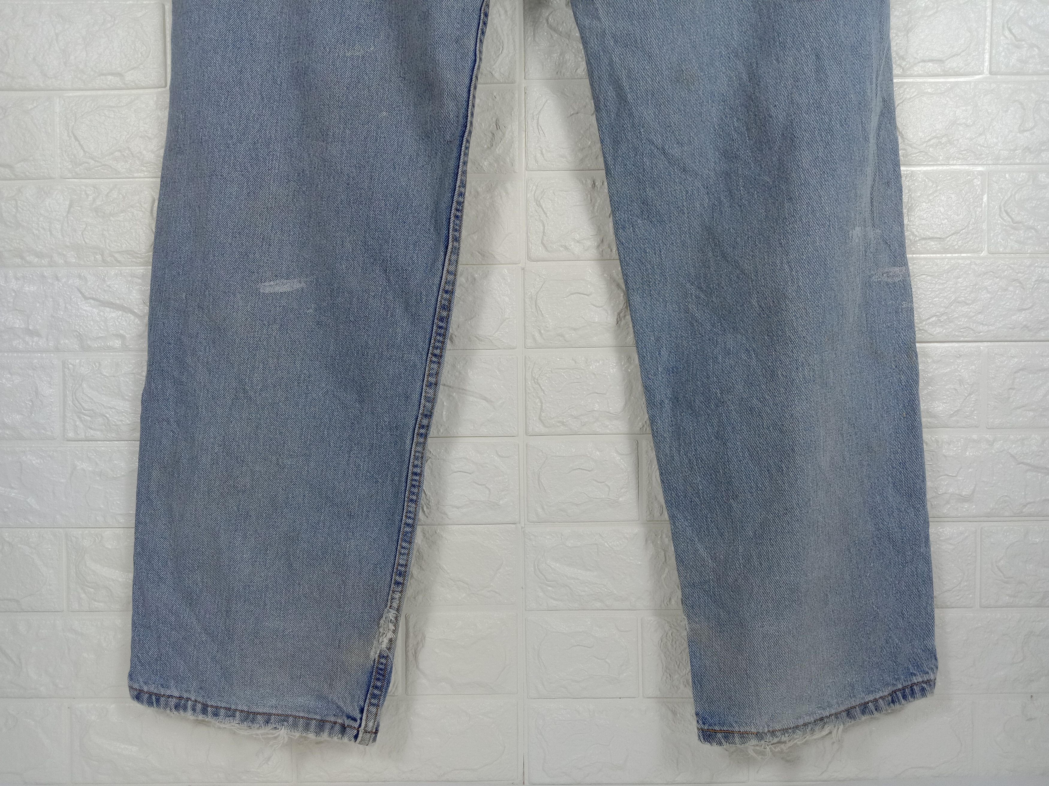 Levi's Vintage Levi's 550 Jeans Light Wash Distressed Denim Size US 40 / EU 56 - 8 Thumbnail