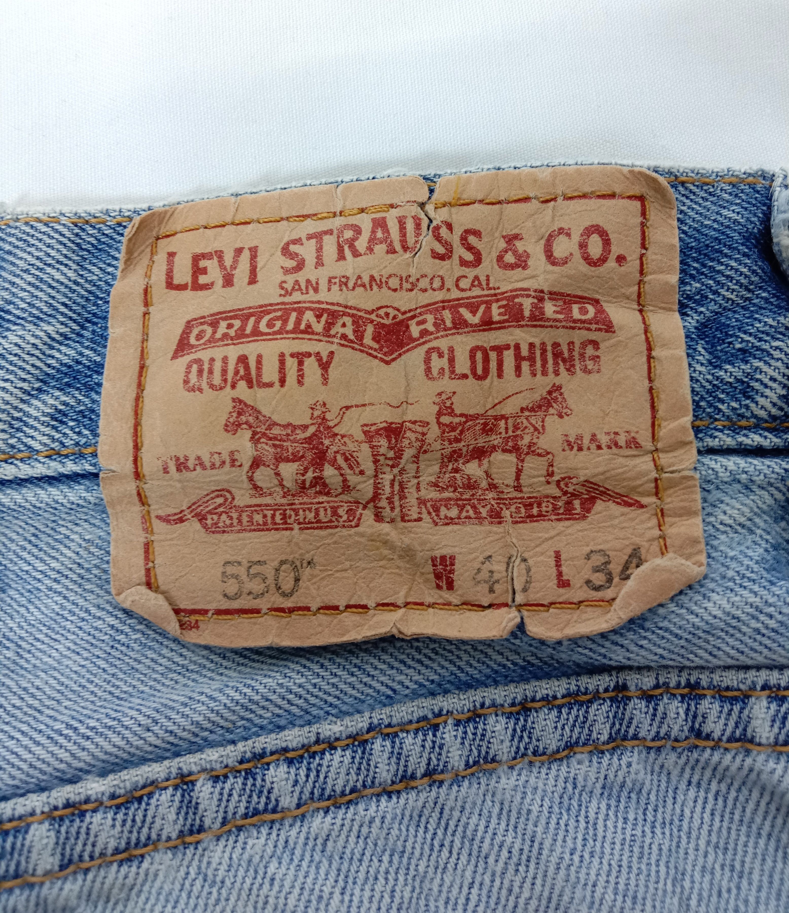 Levi's Vintage Levi's 550 Jeans Light Wash Distressed Denim Size US 40 / EU 56 - 18 Thumbnail