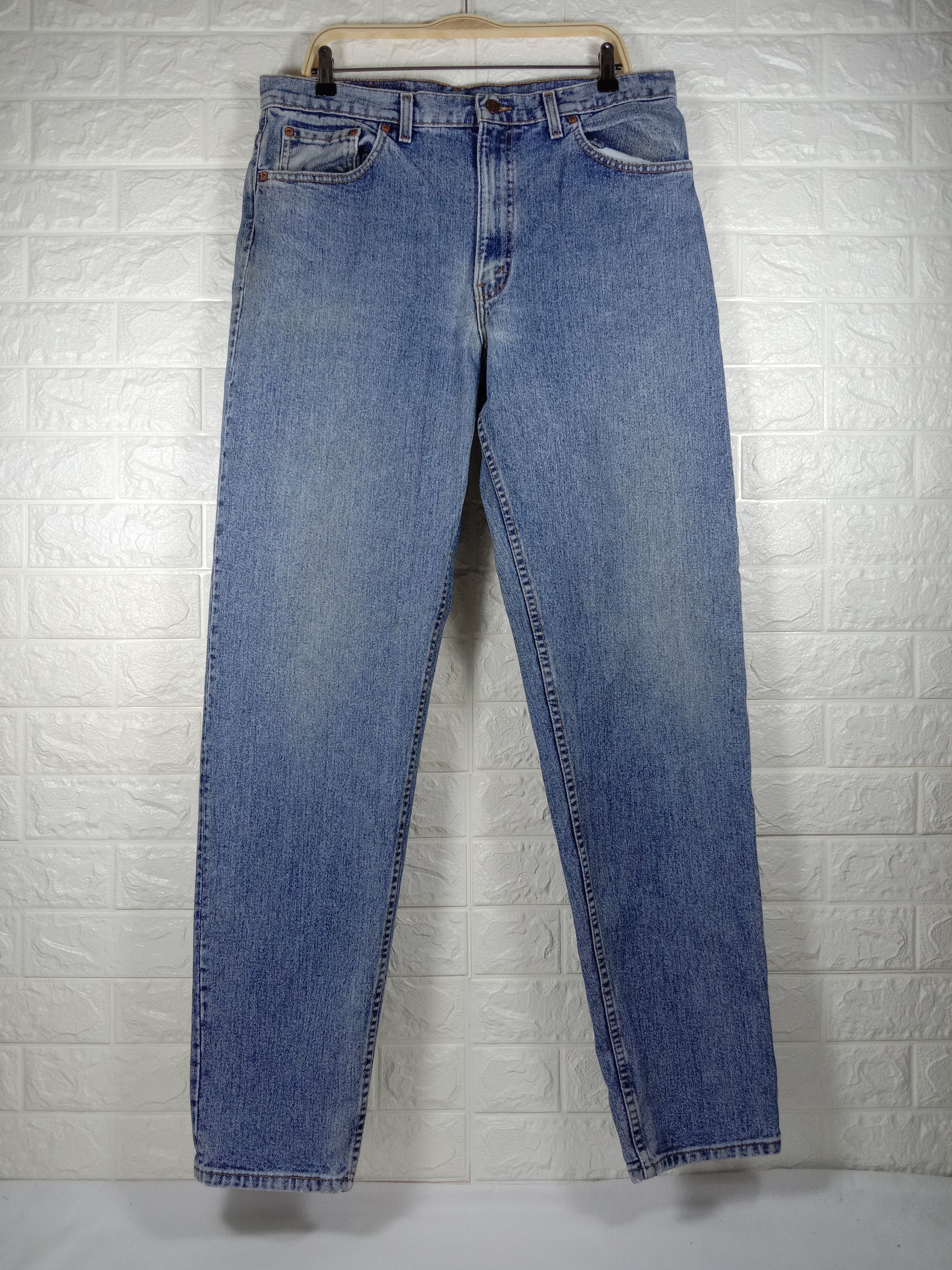Vintage 90s Levi’s 550 Jeans Blue Wash Denim