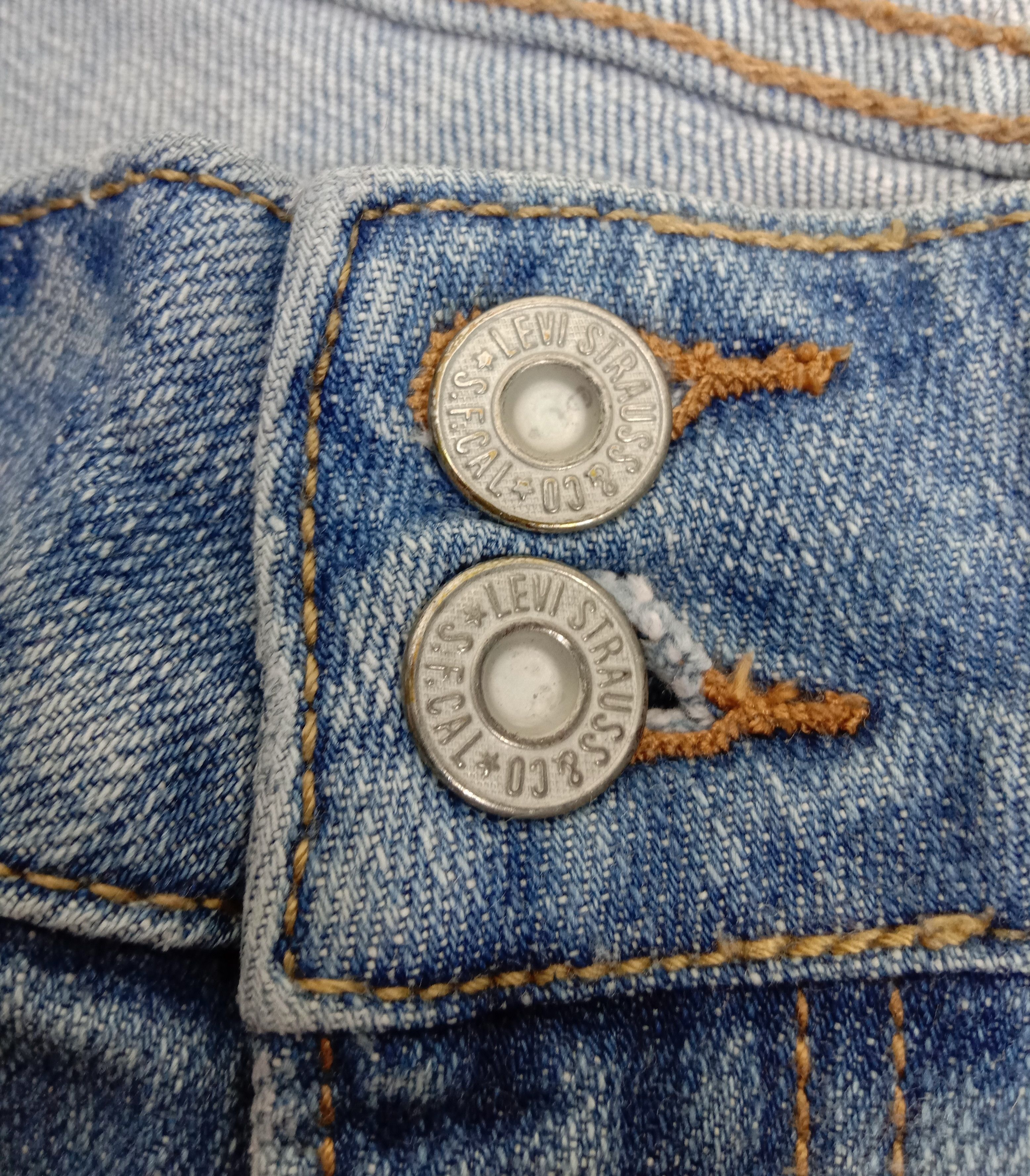 Levi's Vintage Levi's 526 Jeans Slender Straight Light Wash Denim Size 34" / US 12 / IT 48 - 11 Thumbnail