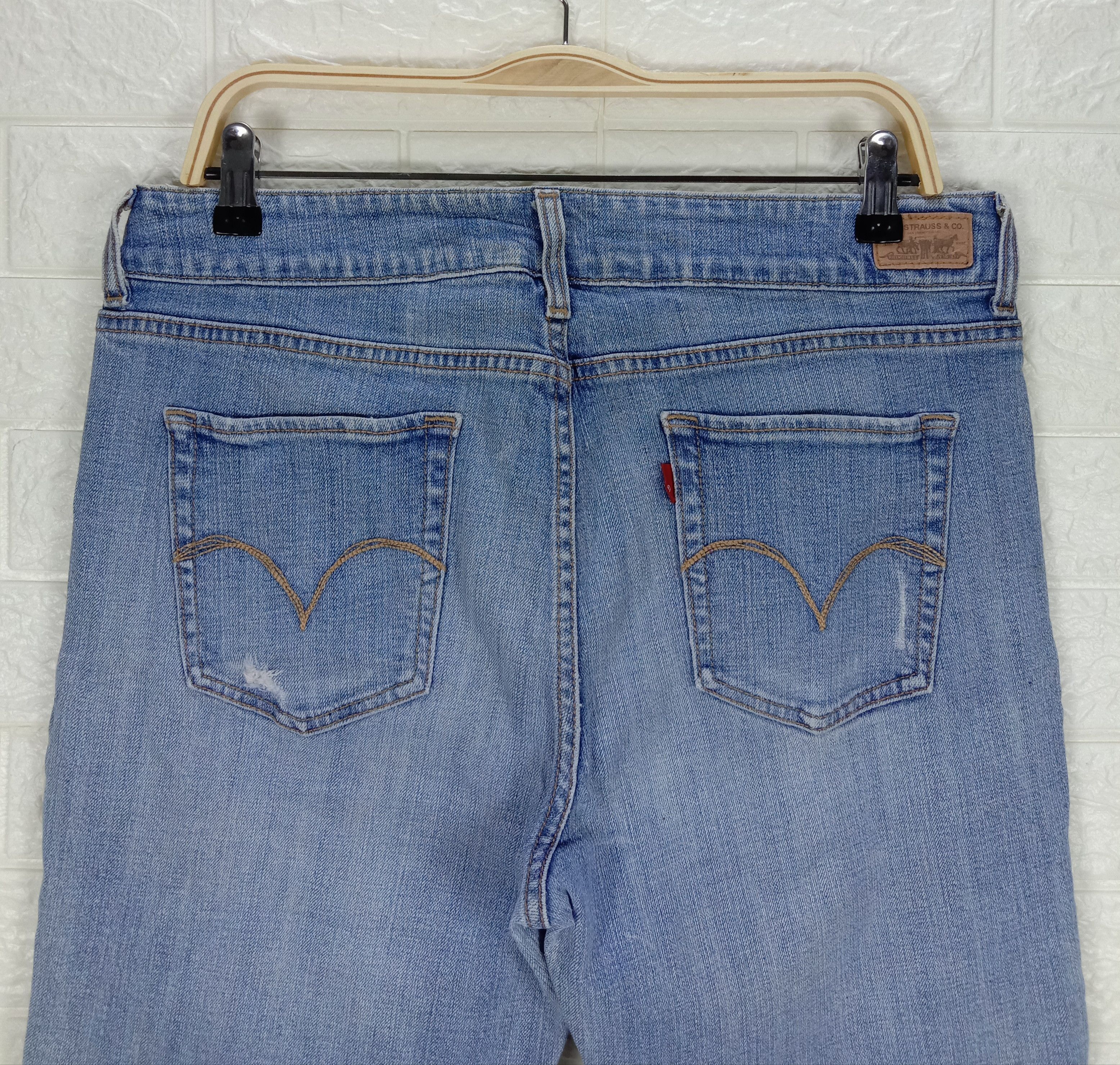 Levi's Vintage Levi's 526 Jeans Slender Straight Light Wash Denim Size 34" / US 12 / IT 48 - 6 Thumbnail