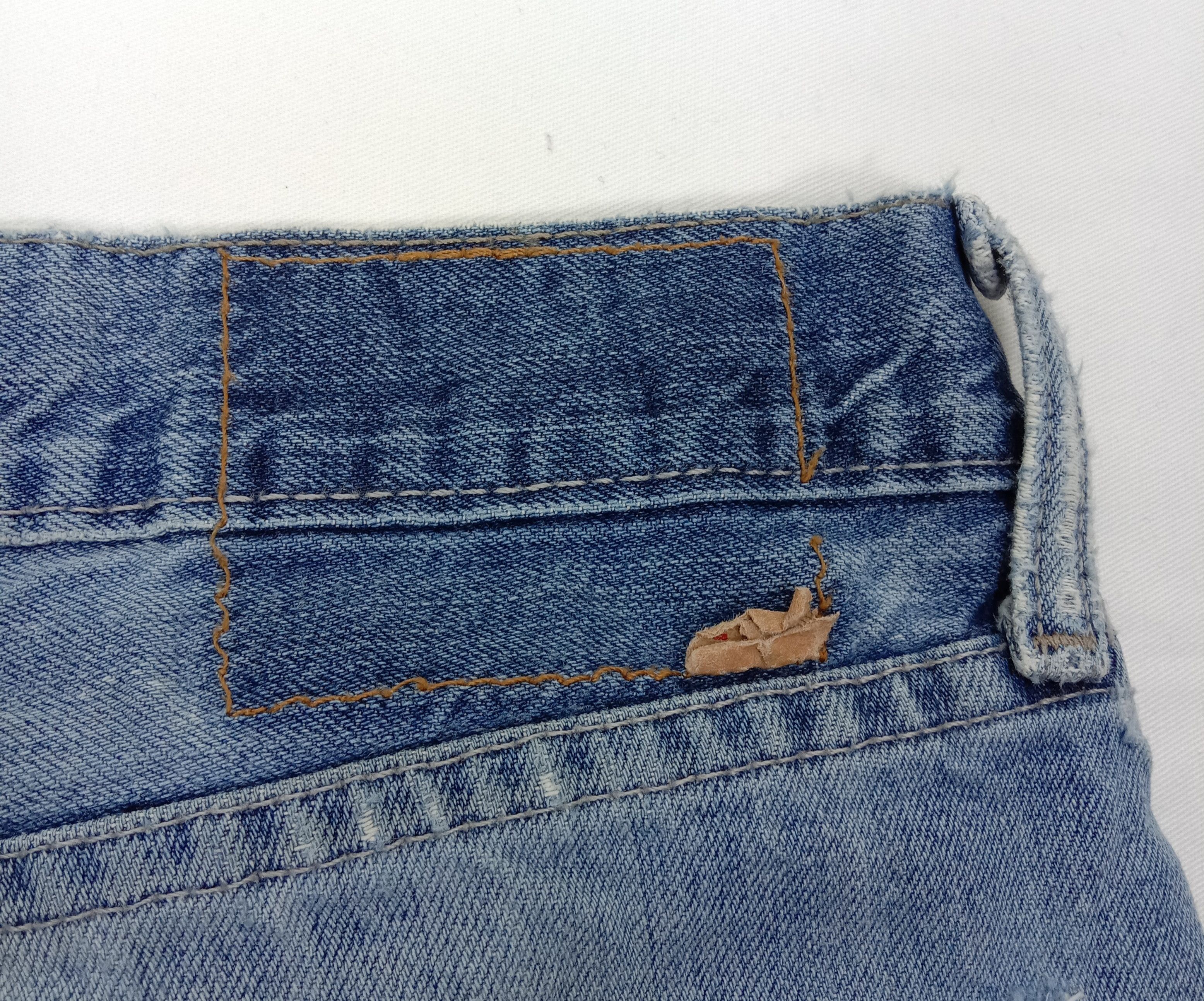 Levi's Vintage Levi's 514 Jeans Light Wash Distressed Denim Size US 34 / EU 50 - 18 Thumbnail