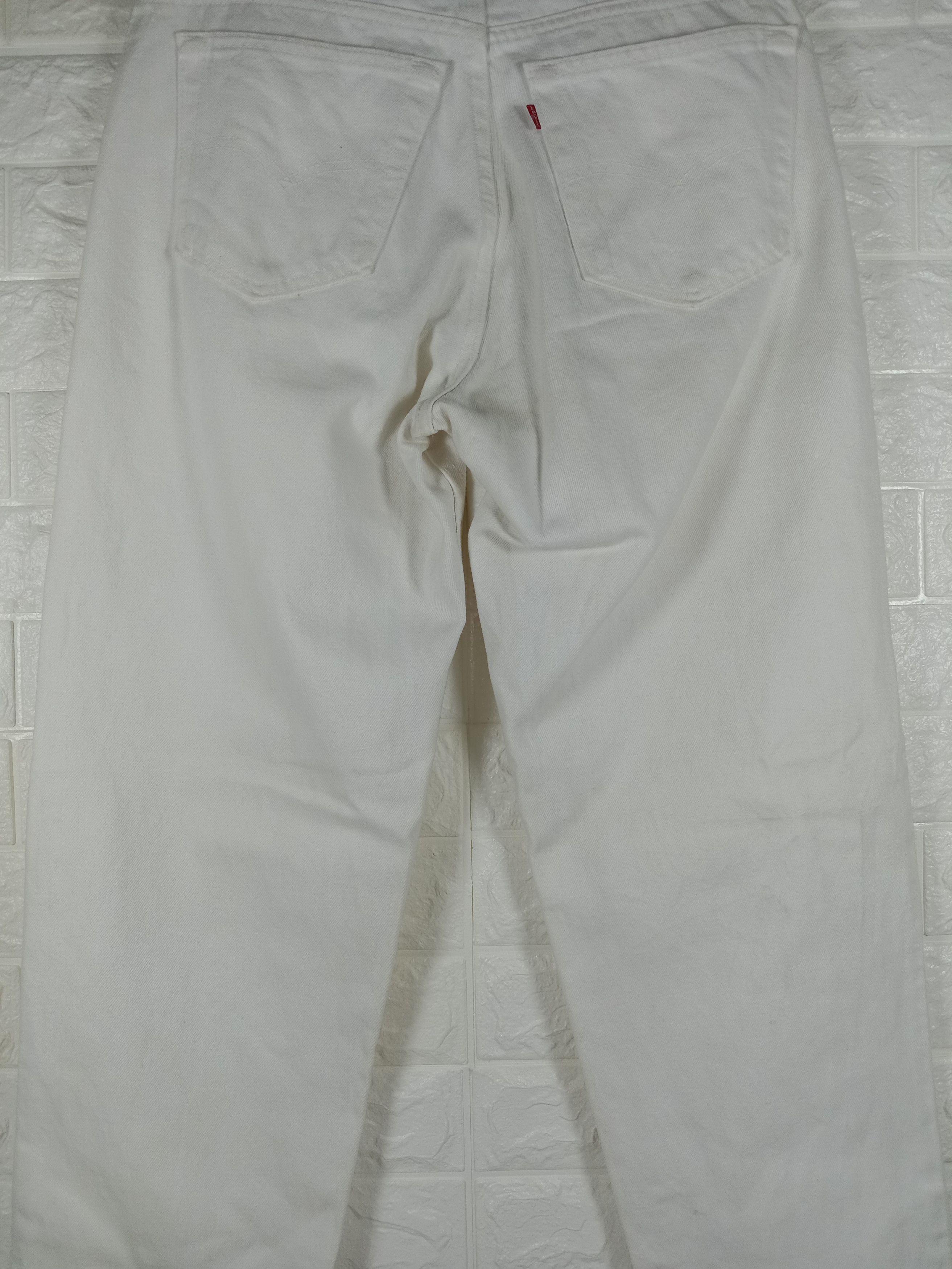 Levi's Vintage Levi's 550 Jeans Relaxed Fit White Denim Size US 33 - 7 Thumbnail