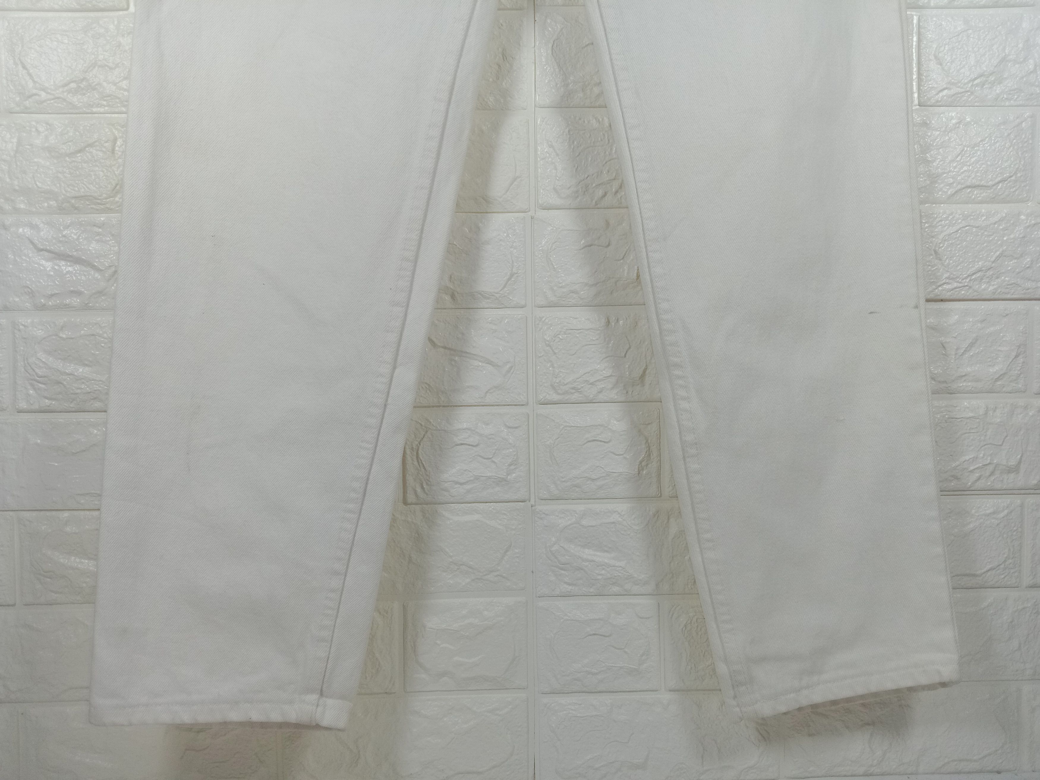 Levi's Vintage Levi's 550 Jeans Relaxed Fit White Denim Size US 33 - 4 Thumbnail