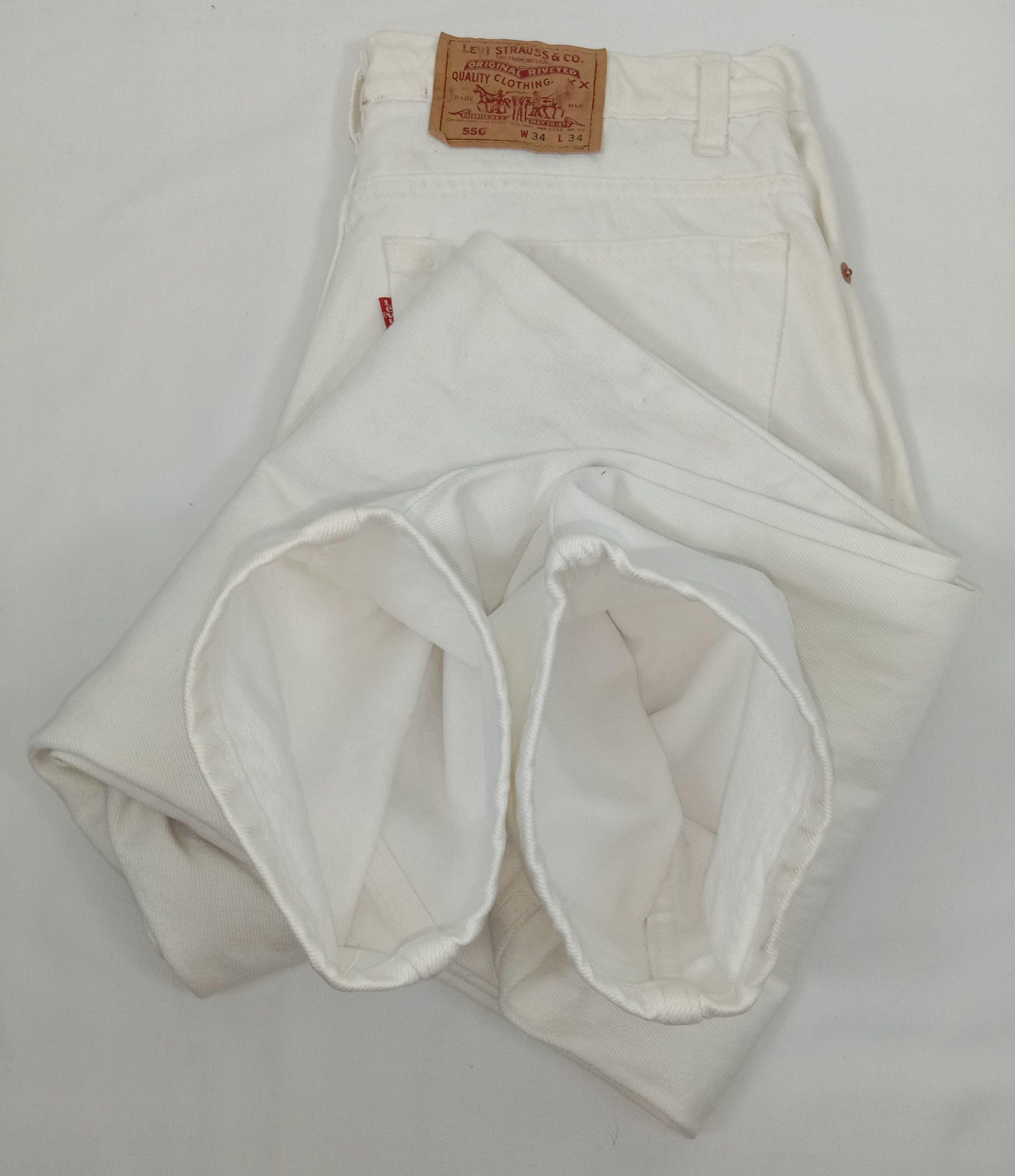 Levi's Vintage Levi's 550 Jeans Relaxed Fit White Denim Size US 33 - 17 Thumbnail