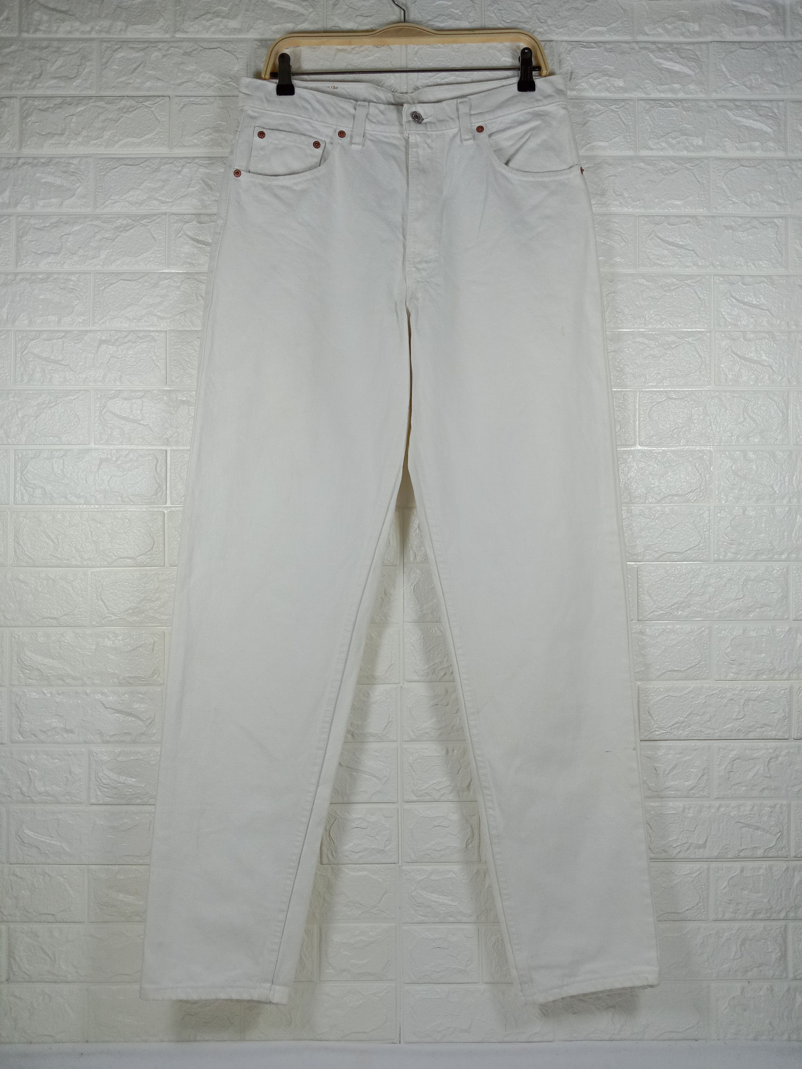 Levi's Vintage Levi's 550 Jeans Relaxed Fit White Denim Size US 33 - 1 Thumbnail