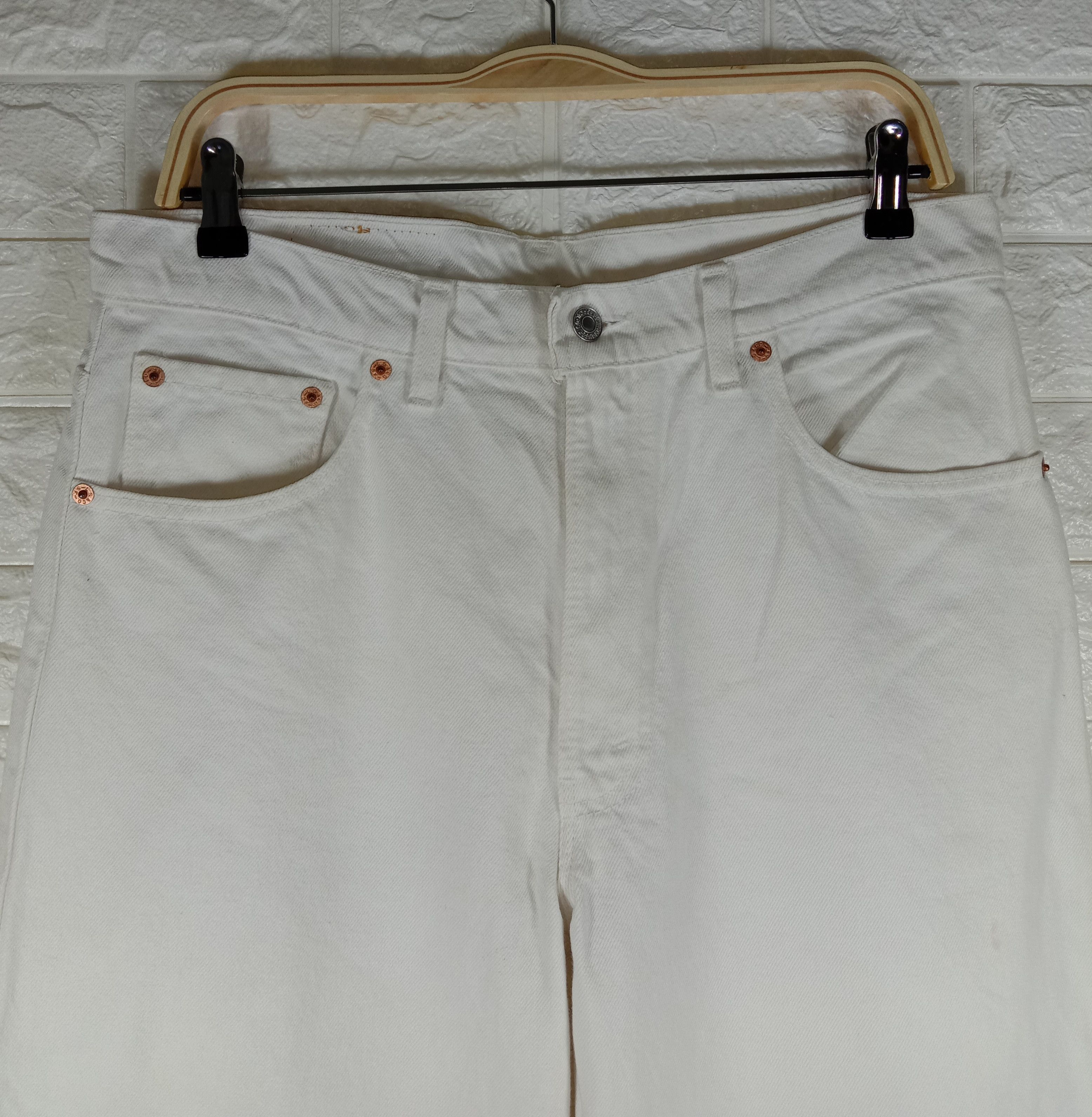 Levi's Vintage Levi's 550 Jeans Relaxed Fit White Denim Size US 33 - 2 Thumbnail