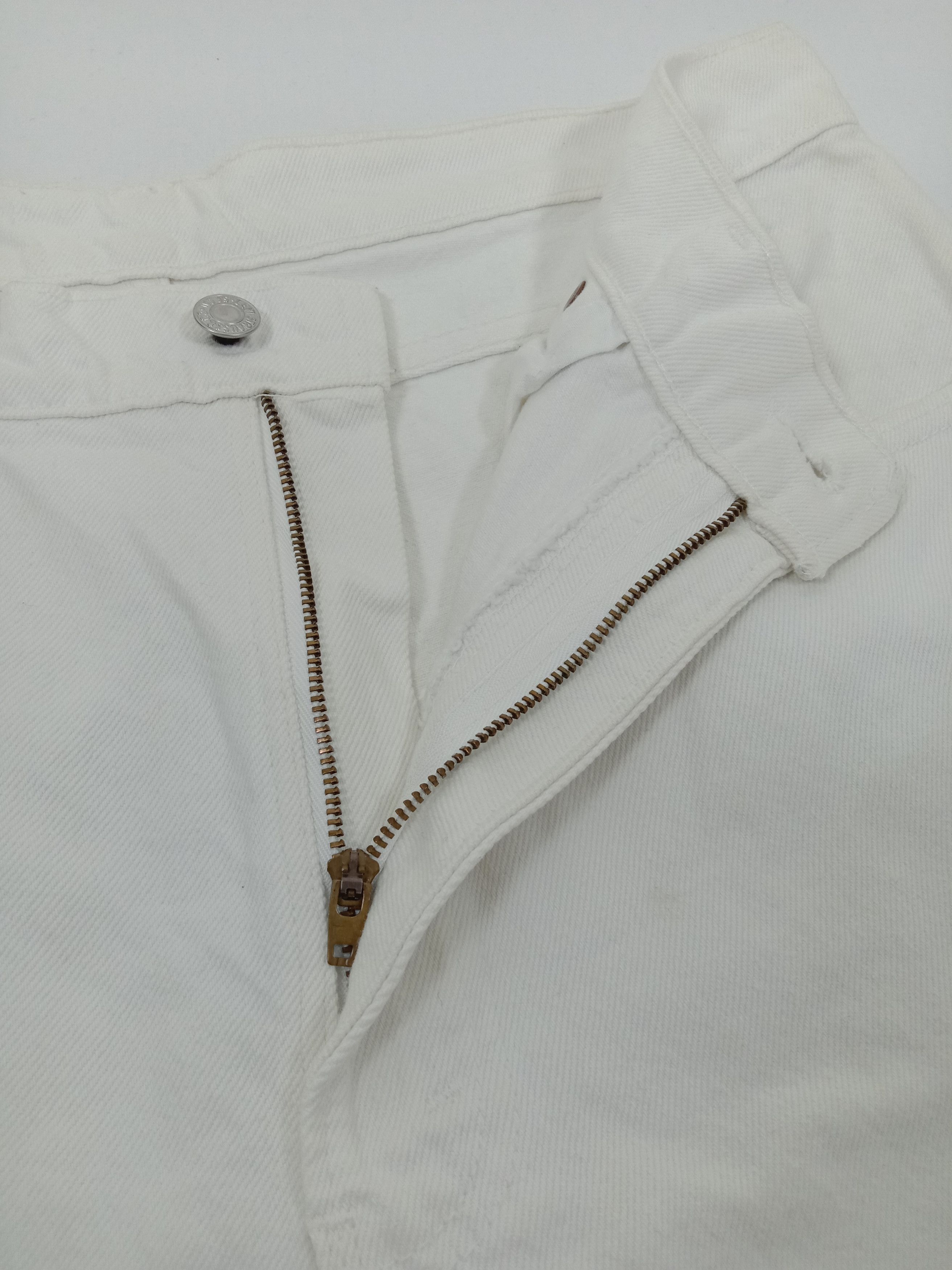 Levi's Vintage Levi's 550 Jeans Relaxed Fit White Denim Size US 33 - 9 Thumbnail