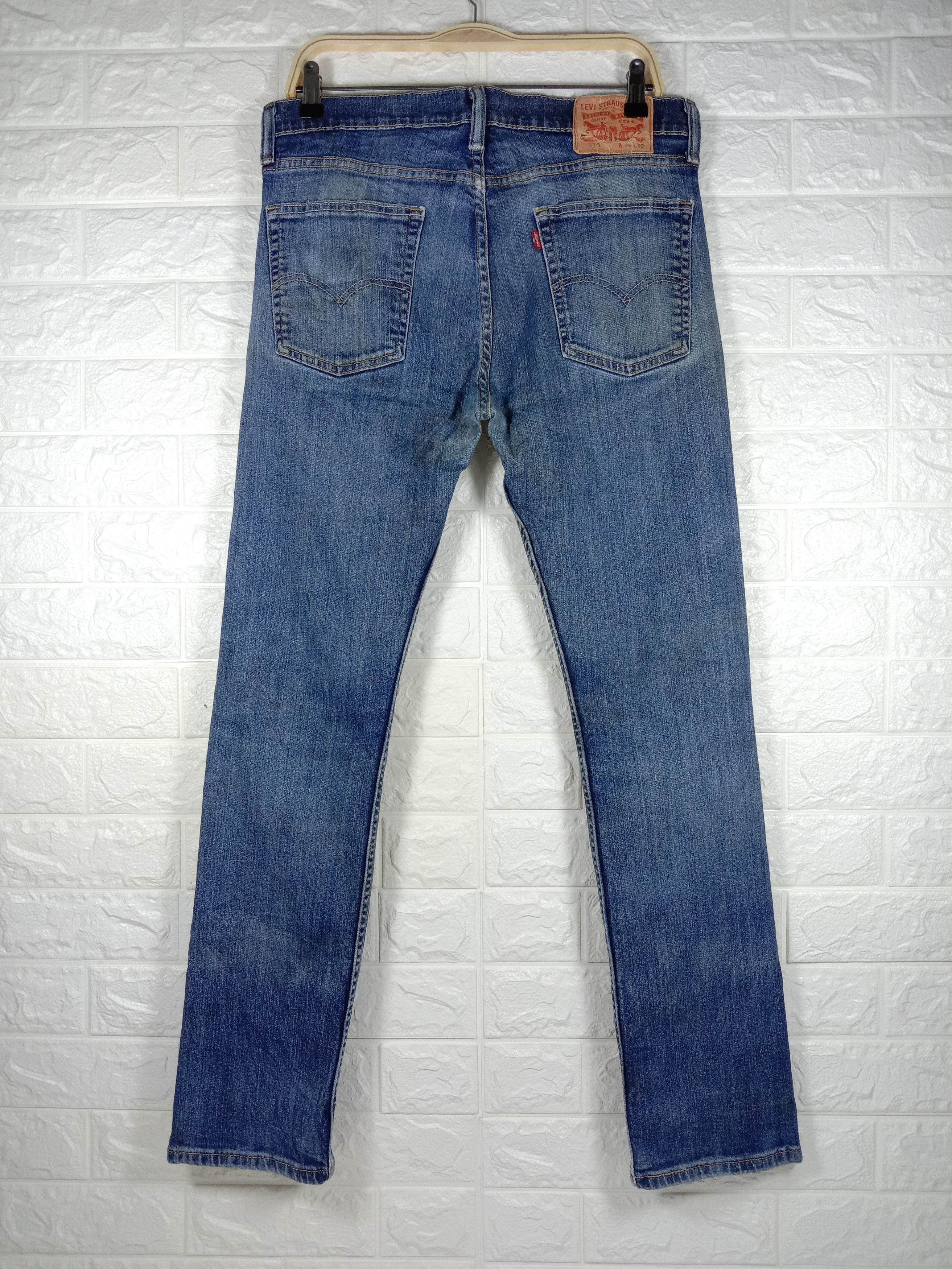 Levi's Vintage Levi’s 513 Jeans Blue Wash Distressed Denim Size US 32 / EU 48 - 5 Thumbnail