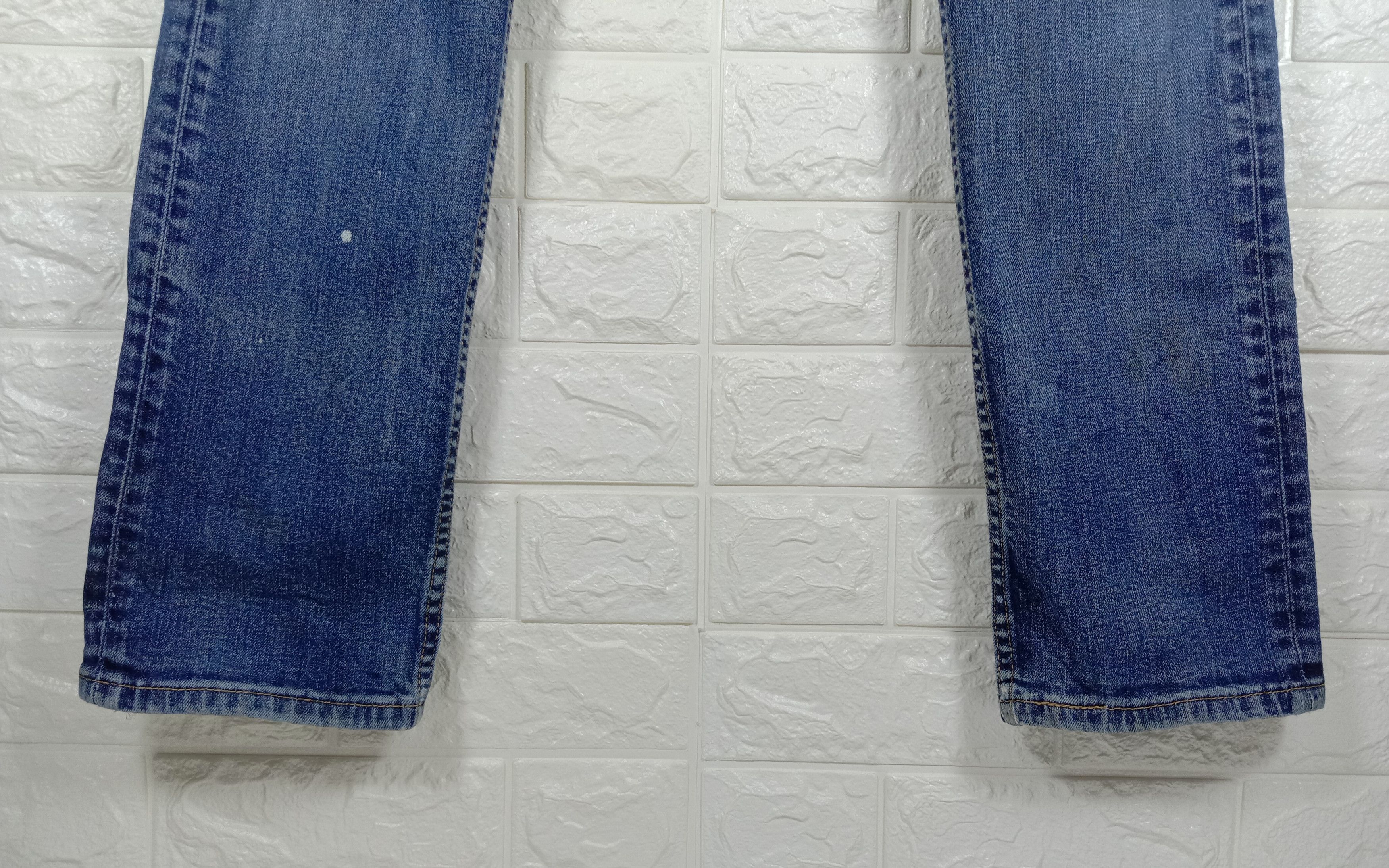 Levi's Vintage Levi’s 513 Jeans Blue Wash Distressed Denim Size US 32 / EU 48 - 4 Thumbnail