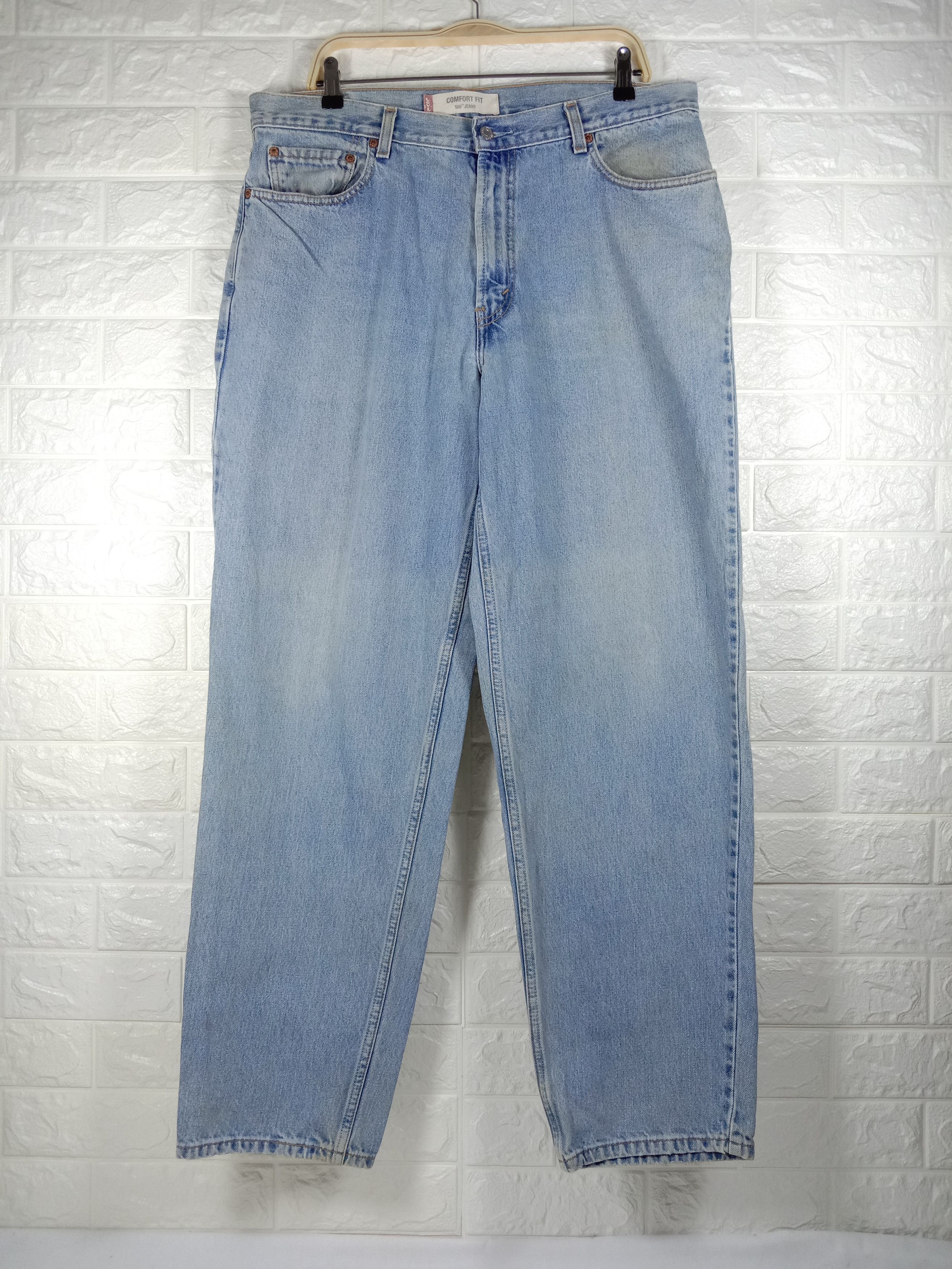 image of Levis x Levis Vintage Clothing Vintage Levi’S 560 Light Wash Jeans Comfort Fit Denim in Blue (Size 