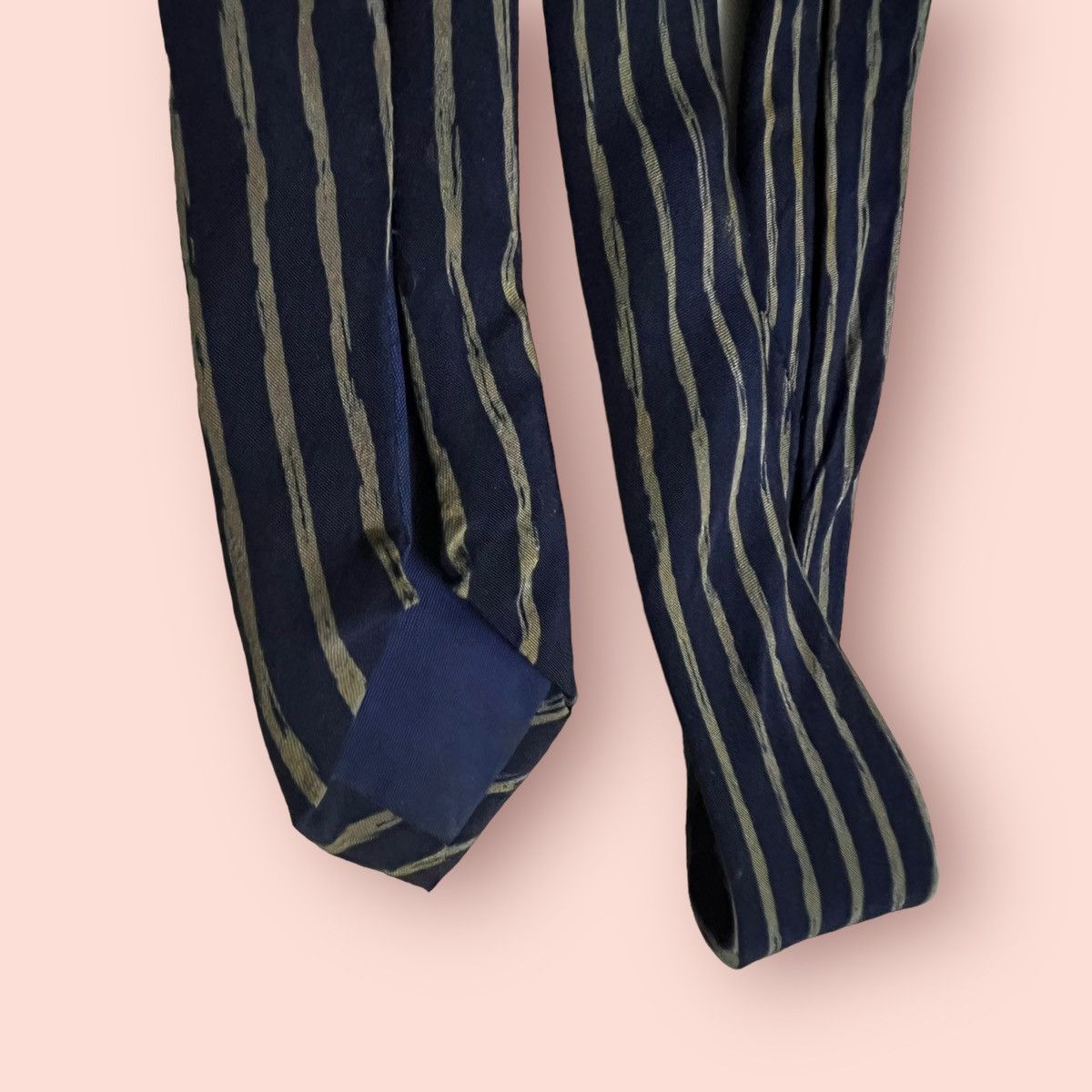 Issey Miyake VINTAGE DISTRESSED ISSEY MIYAKE SILK NECK TIE Size ONE SIZE - 12 Thumbnail