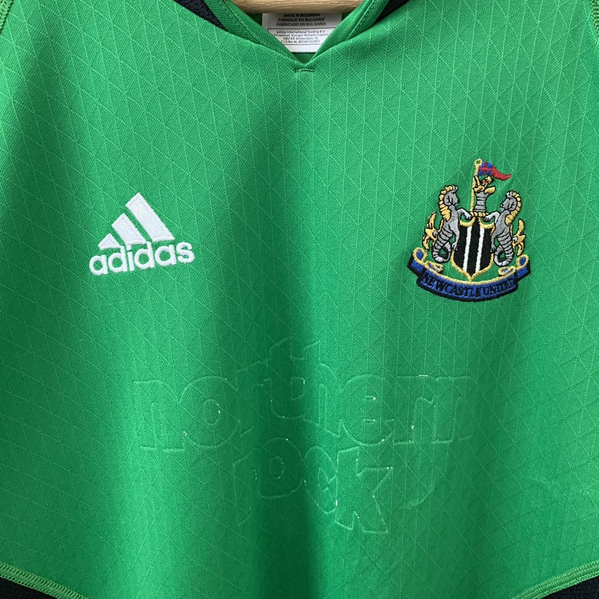 Adidas × Vintage VTG NEWCASTLE UNITED 03/05 KIT (SHAY GIVEN) Size US M / EU 48-50 / 2 - 4 Thumbnail