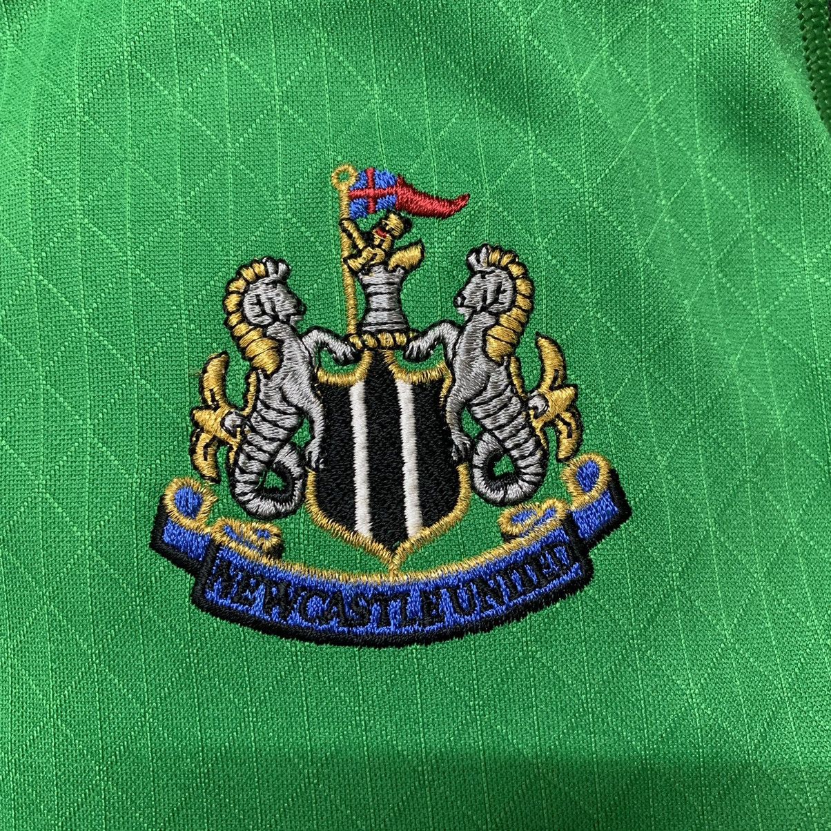 Adidas × Vintage VTG NEWCASTLE UNITED 03/05 KIT (SHAY GIVEN) Size US M / EU 48-50 / 2 - 8 Thumbnail