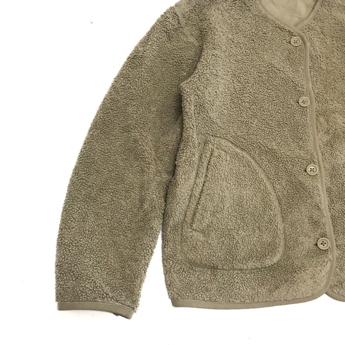 Uniqlo heavy sherpa button up jacket for women Size ONE SIZE - 3 Thumbnail