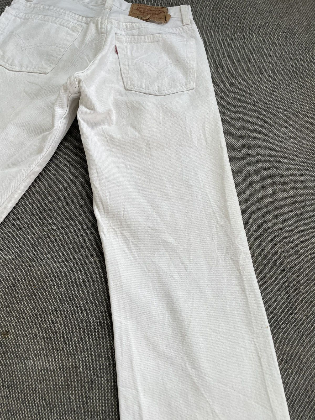 Levi's Vintage Clothing Vintage 90s Levi’s 501 Jeans Made In Usa Size US 26 / EU 42 - 12 Thumbnail