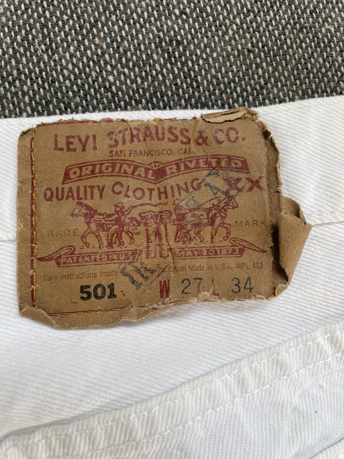 Levi's Vintage Clothing Vintage 90s Levi’s 501 Jeans Made In Usa Size US 26 / EU 42 - 17 Thumbnail