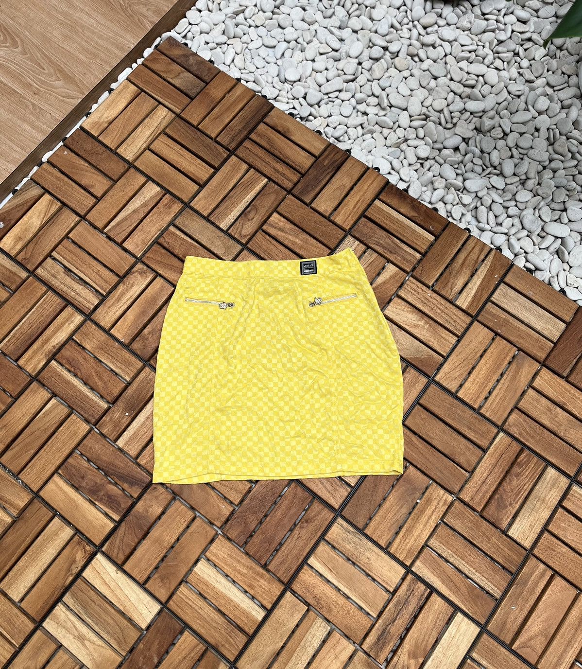 Versace Vintage Versace Jean Couture Mini Skirts Chekered Board Size 28" / US 6 / IT 42 - 1 Thumbnail
