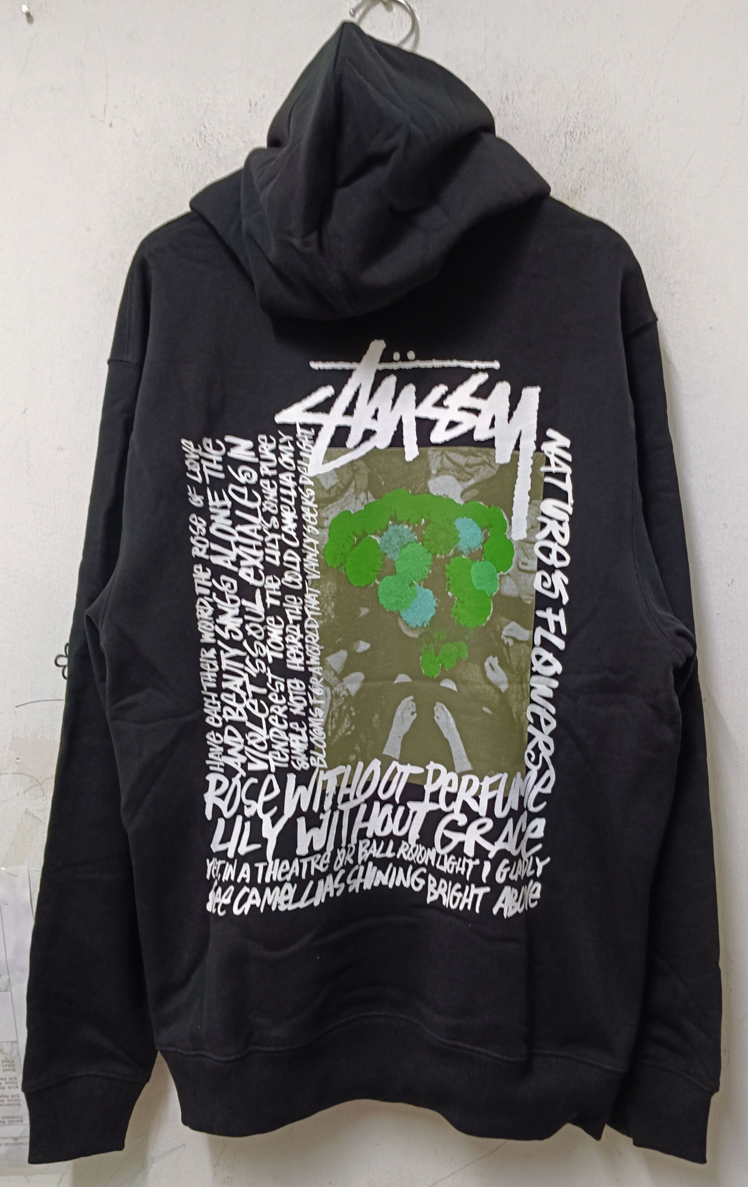 Hypebeast × Stussy Stussy Camellias Hoodie NWT Size US L / EU 52-54 / 3 - 3 Thumbnail