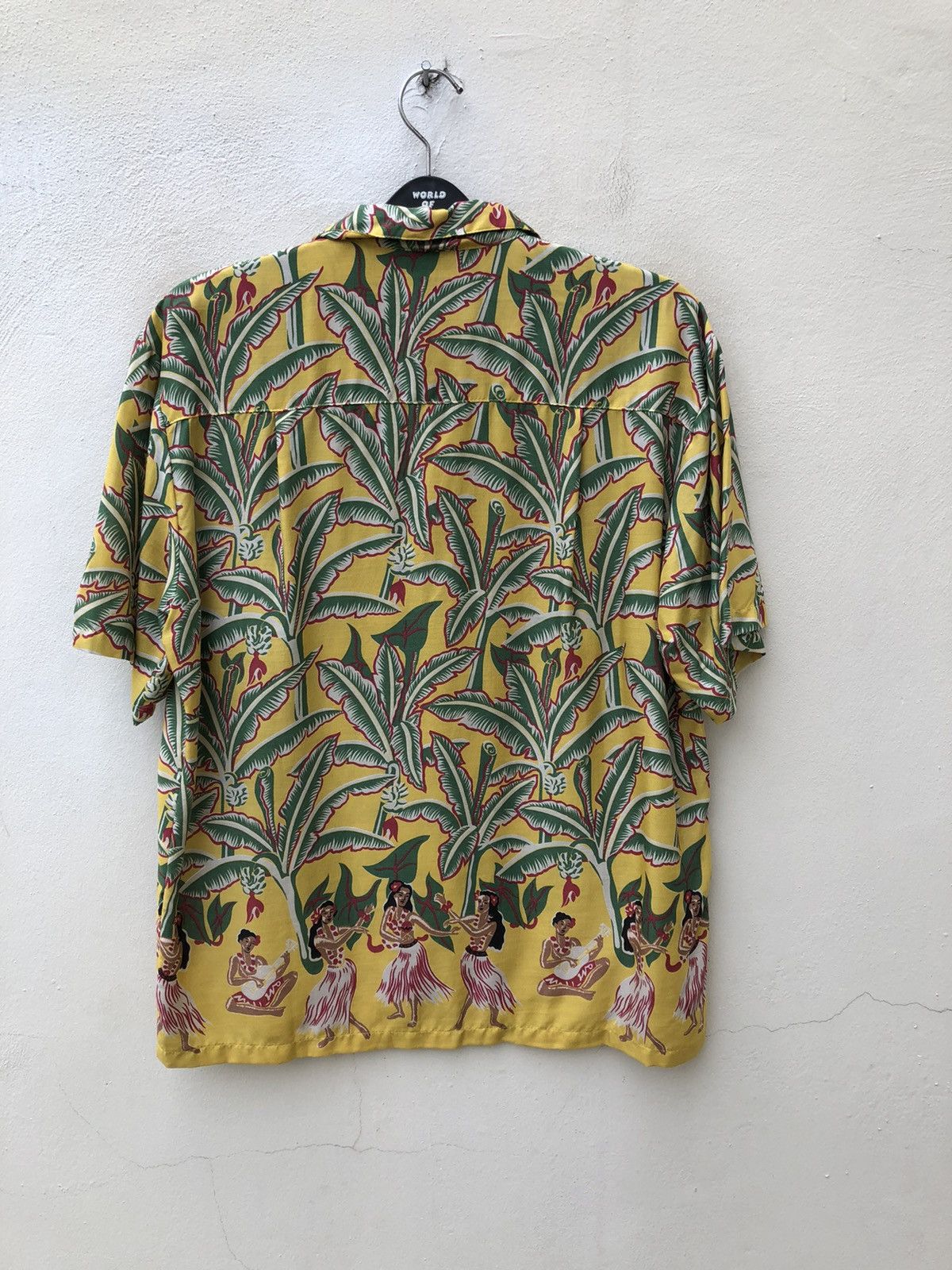 Diamond Head 80s Diamond Head Banana Leaves Hula Girl Rayon Hawaiian Size US M / EU 48-50 / 2 - 15 Thumbnail