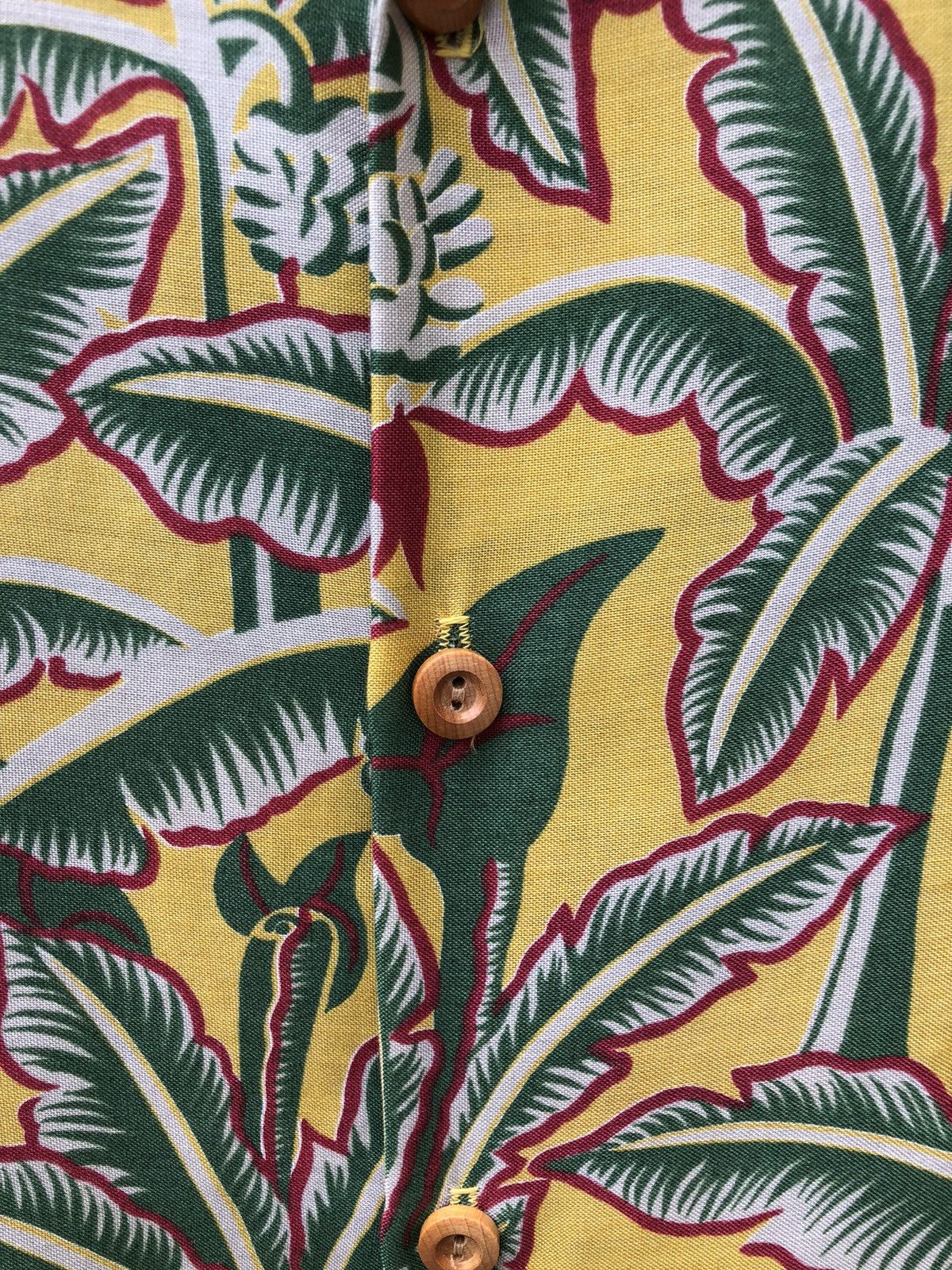 Diamond Head 80s Diamond Head Banana Leaves Hula Girl Rayon Hawaiian Size US M / EU 48-50 / 2 - 7 Thumbnail