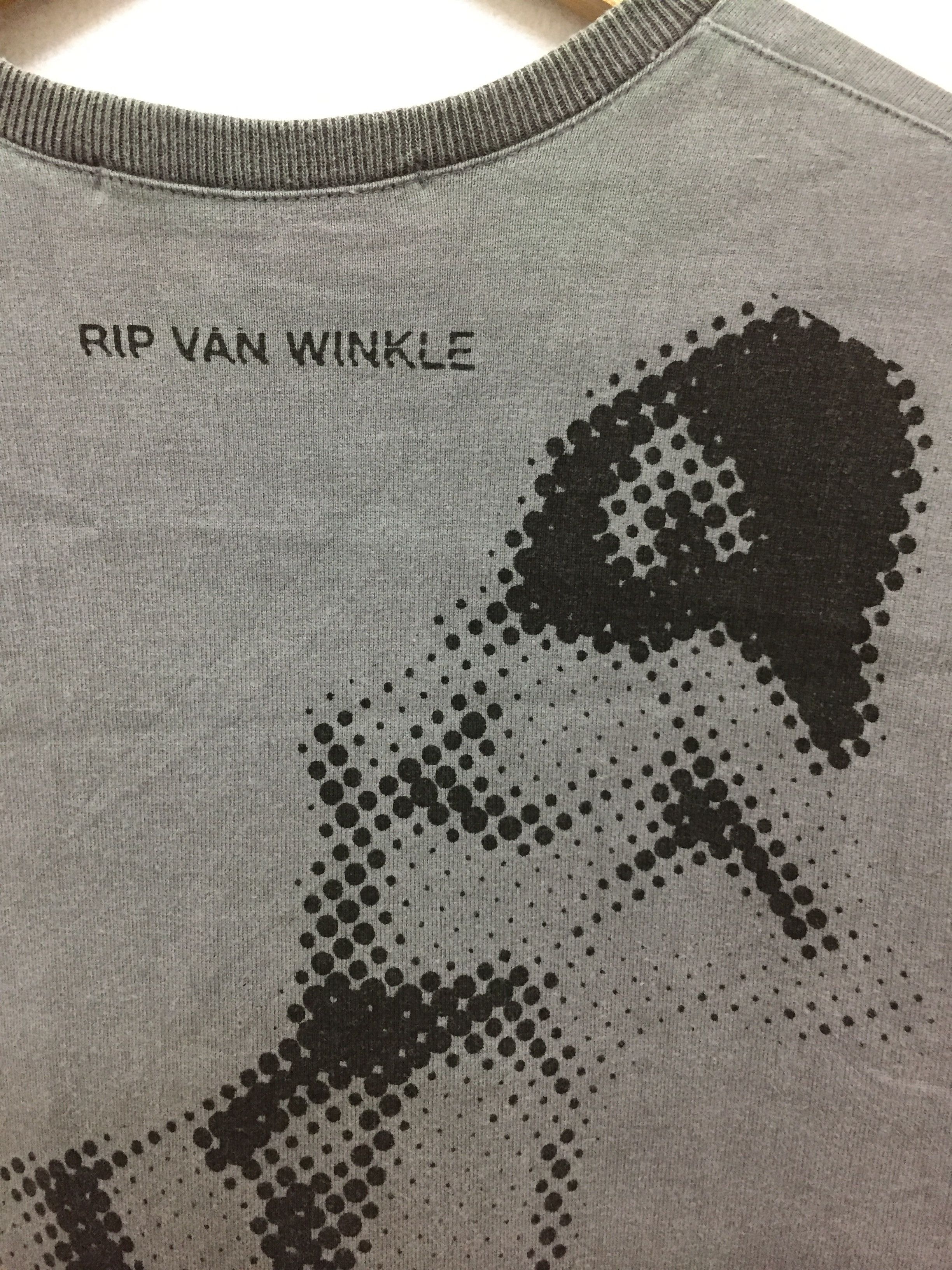RIPVANWINKLE Rip Van Winkle point cloud pin up girl Germany tee Size US M / EU 48-50 / 2 - 4 Thumbnail