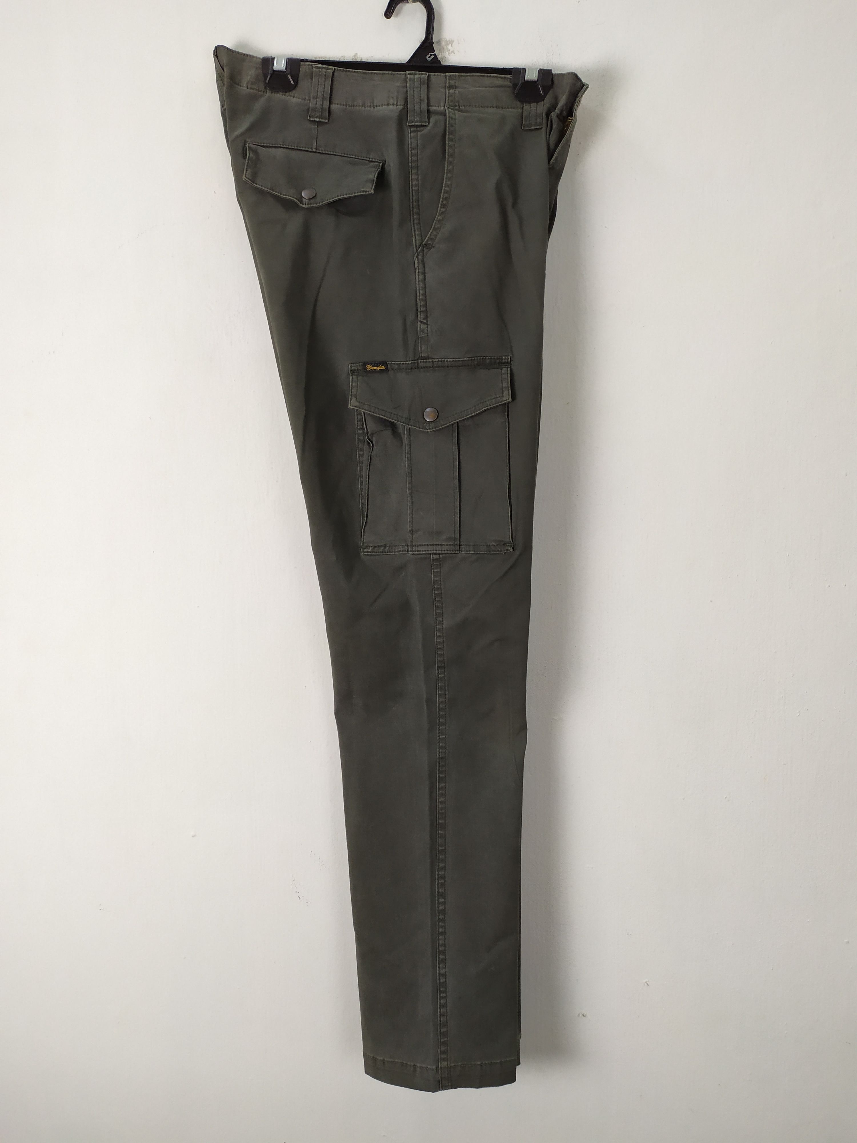 Wrangler WRANGLER CARGO PANTS MULTIPOCKET TACTICAL PANTS Size US 32 / EU 48 - 1 Thumbnail