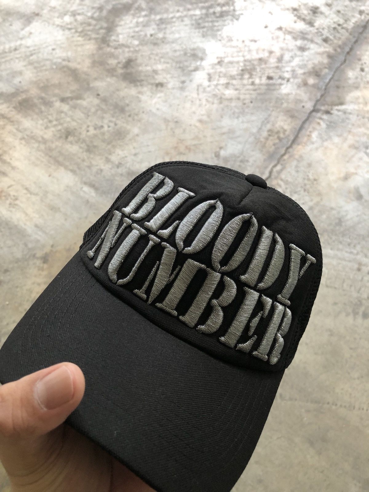 Japanese Brand STRUGGLE JAPAN “BLOODY NUMBER” TRUCKER CAP HATS Size ONE SIZE - 3 Thumbnail