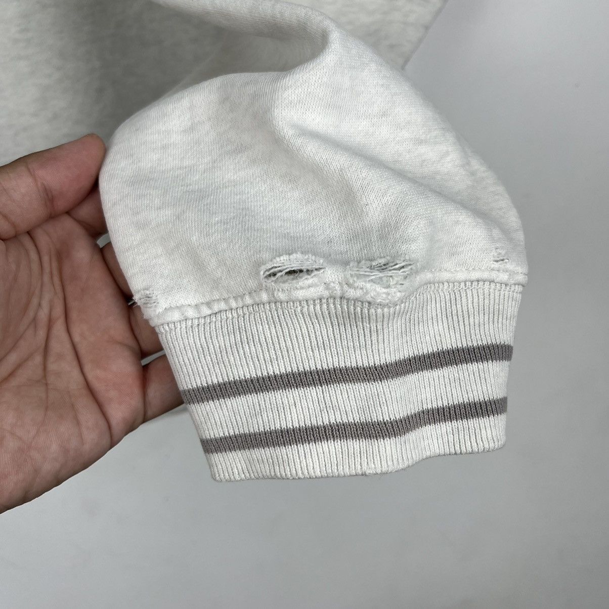 Stussy Vintage Stussy Distressed Embroidered Spell Out Sweatshirt Size US L / EU 52-54 / 3 - 12 Thumbnail